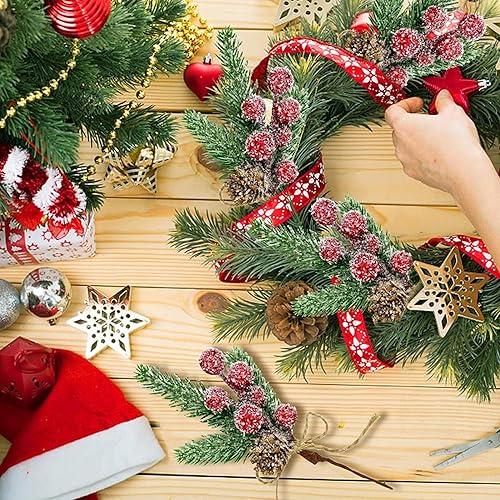 Miniatura 5 de Bacucine 12 piezas de bayas de Navidad conos de pino artificiales, decoraciones de Navidad con ramas de pino perenne cubiertas de nieve para