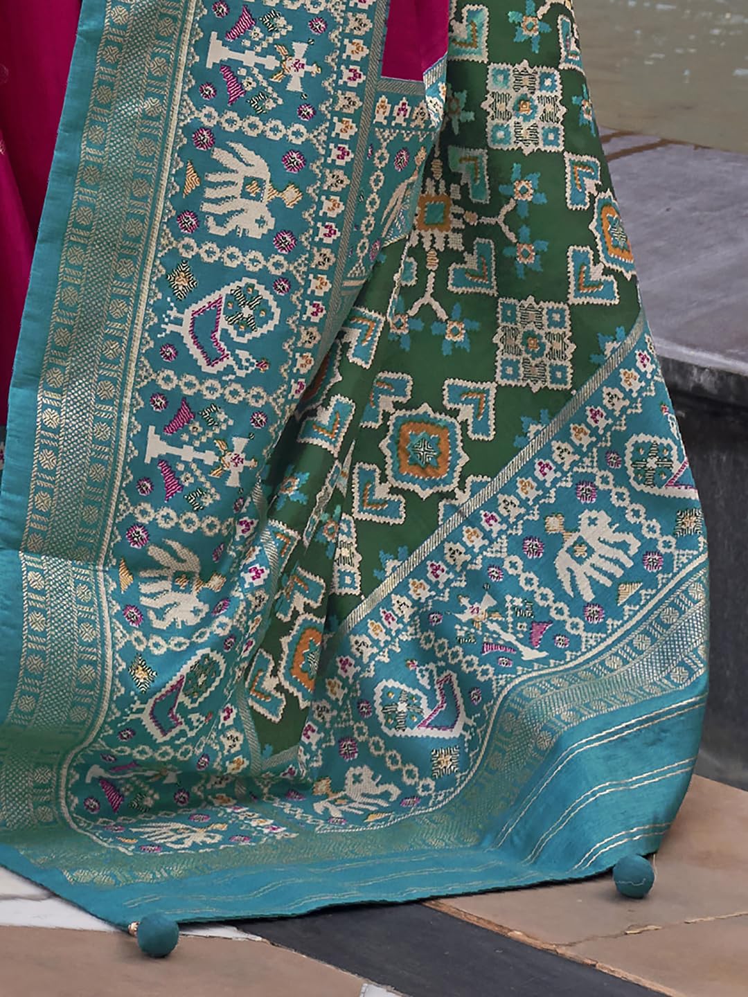 SAREE MALL Woven Design Zari Work Pure Patola Silk Saree For Women With Unstitched Blouse Piece, Pink 2