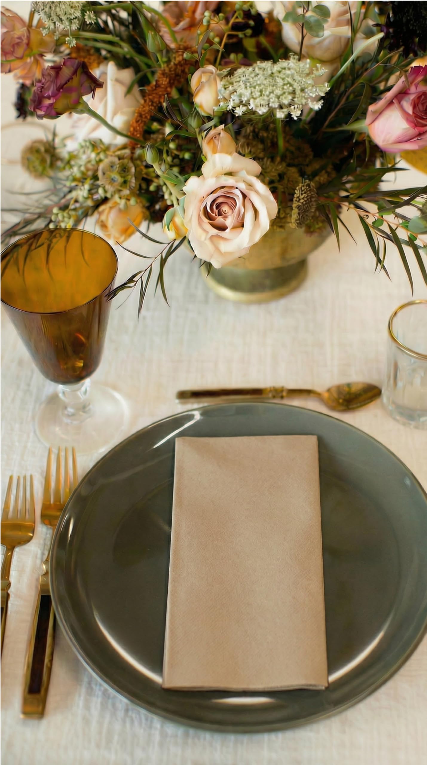 American Homestead - Servilletas de papel desechables de color marrón claro, servilletas de mesa de calidad de restaurante para bodas, fiestas y eventos, 40 cm x 40 cm, 50 unidades