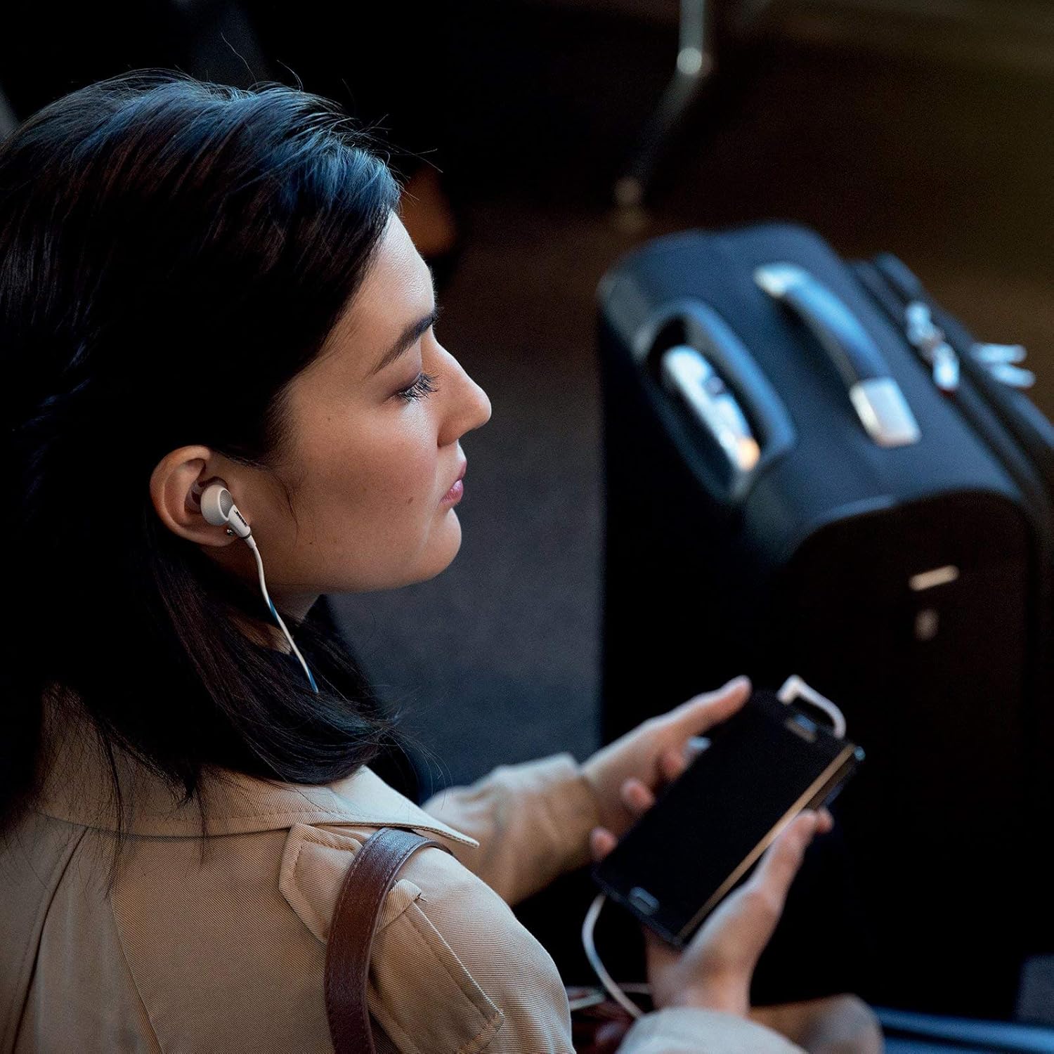 Bose QuietComfort 20 Acoustic Noise Cancelling Headphones, Apple Devices, White ... 7 81C7u8C4aUL. AC SL1500