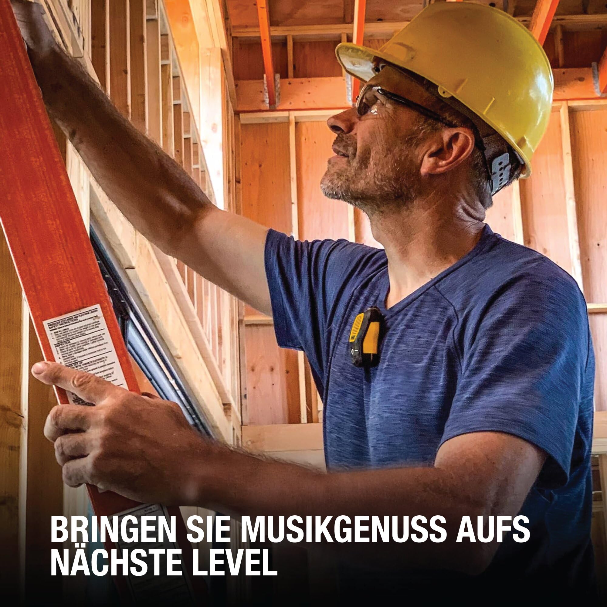 DEWALT Wearable Bluetooth Tragbarer Lautsprecher – Magnetischer Clip-On Wireless Speaker, Jobsite Pro, wasserresistent, Hands-Free Musik & Anrufe, Outdoor & Baustelle, Gelb