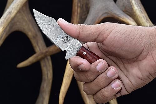 Miniatura 8 de Knives Ranch Cuchillo utilitario EDC hecho a mano, espiga completa, acero de damasco, mango de micarta de arpillera, funda de vaquero resistente
