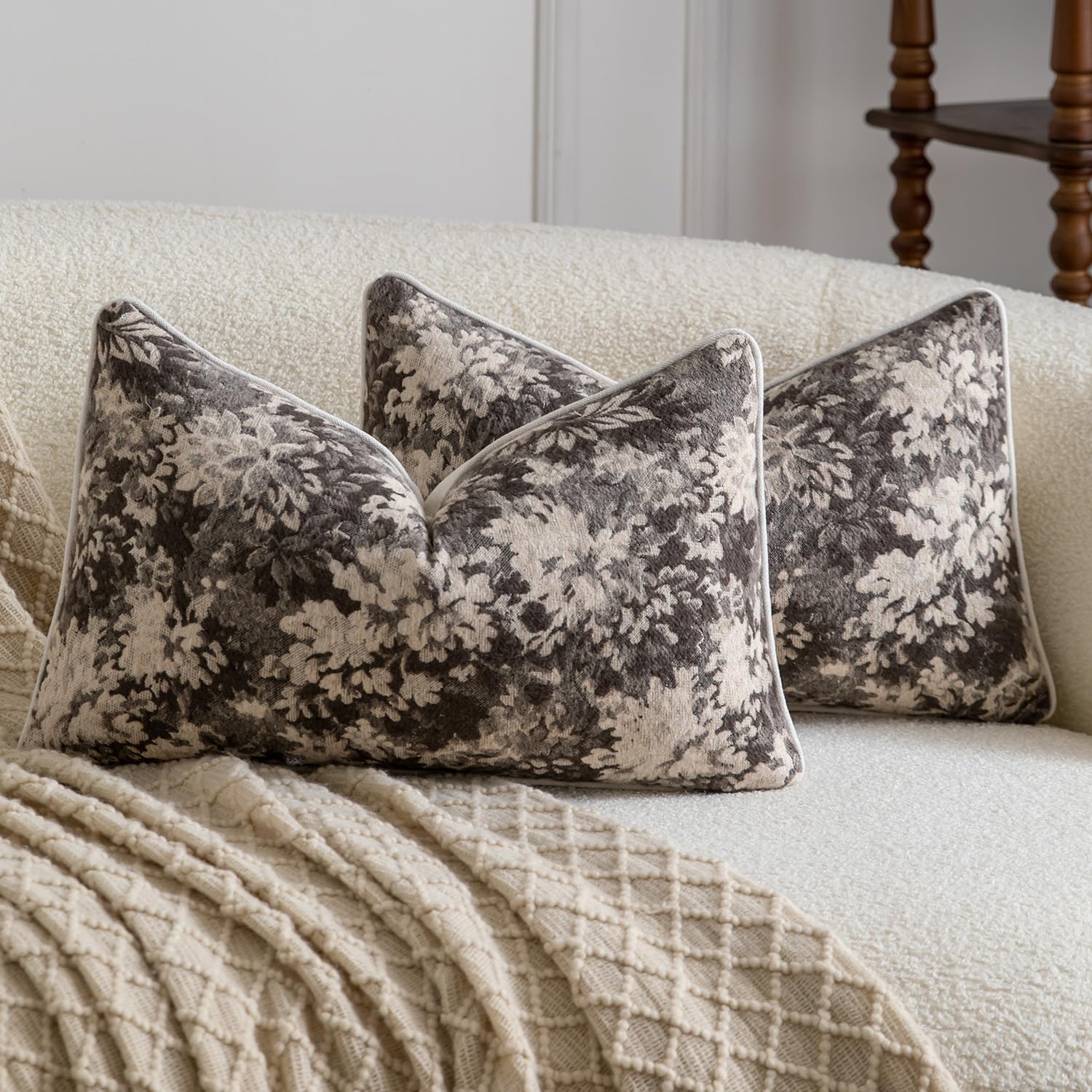Madizz Pack of 2 Decorative Cushion Covers 30x50 cm Vintage Taupe Floral Throw Pillows Soft Solid Jacquard Pillow Covers for Couch Sofa Bedroom Living Room