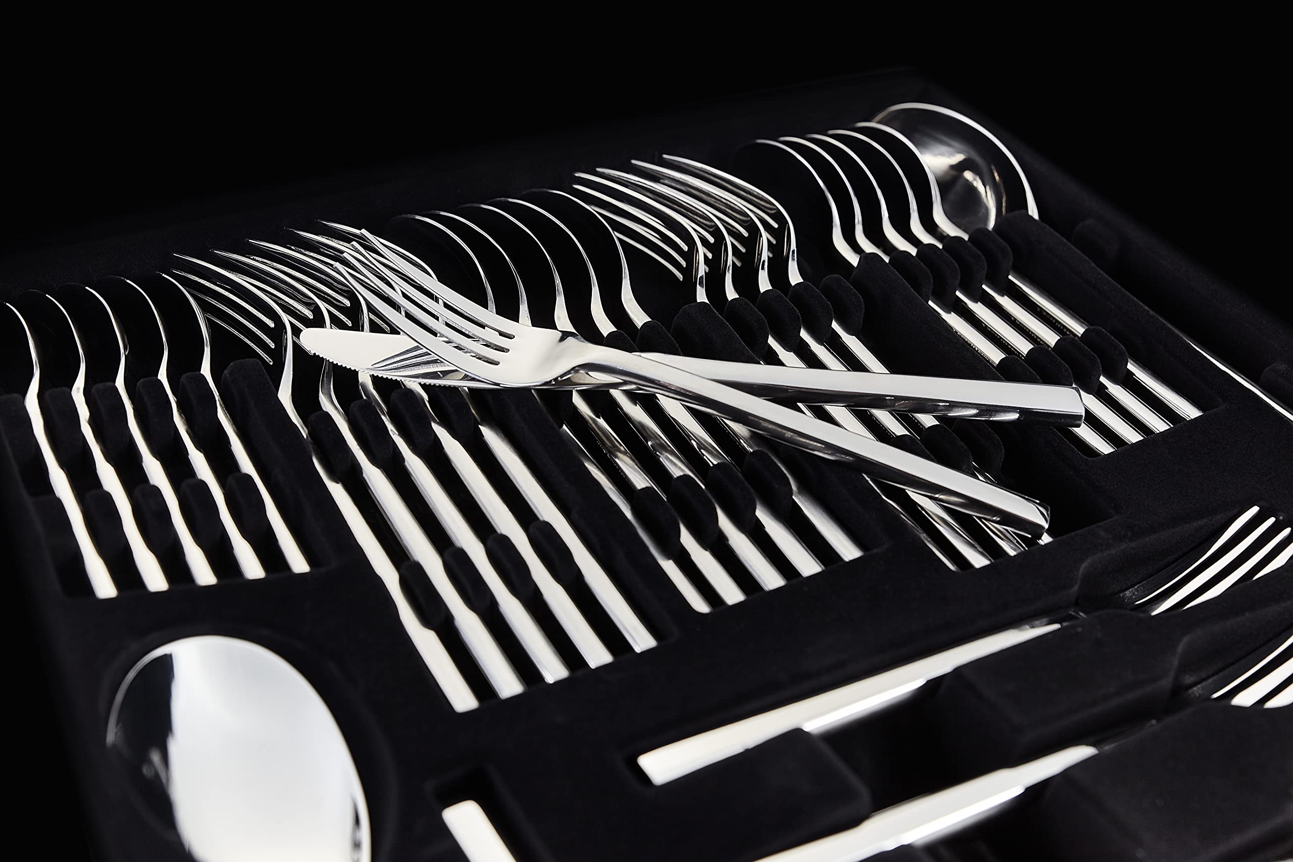 StellarJames Martin Stainless Steel Cutlery 44-Piece Set for 6 People for Formal Dining
