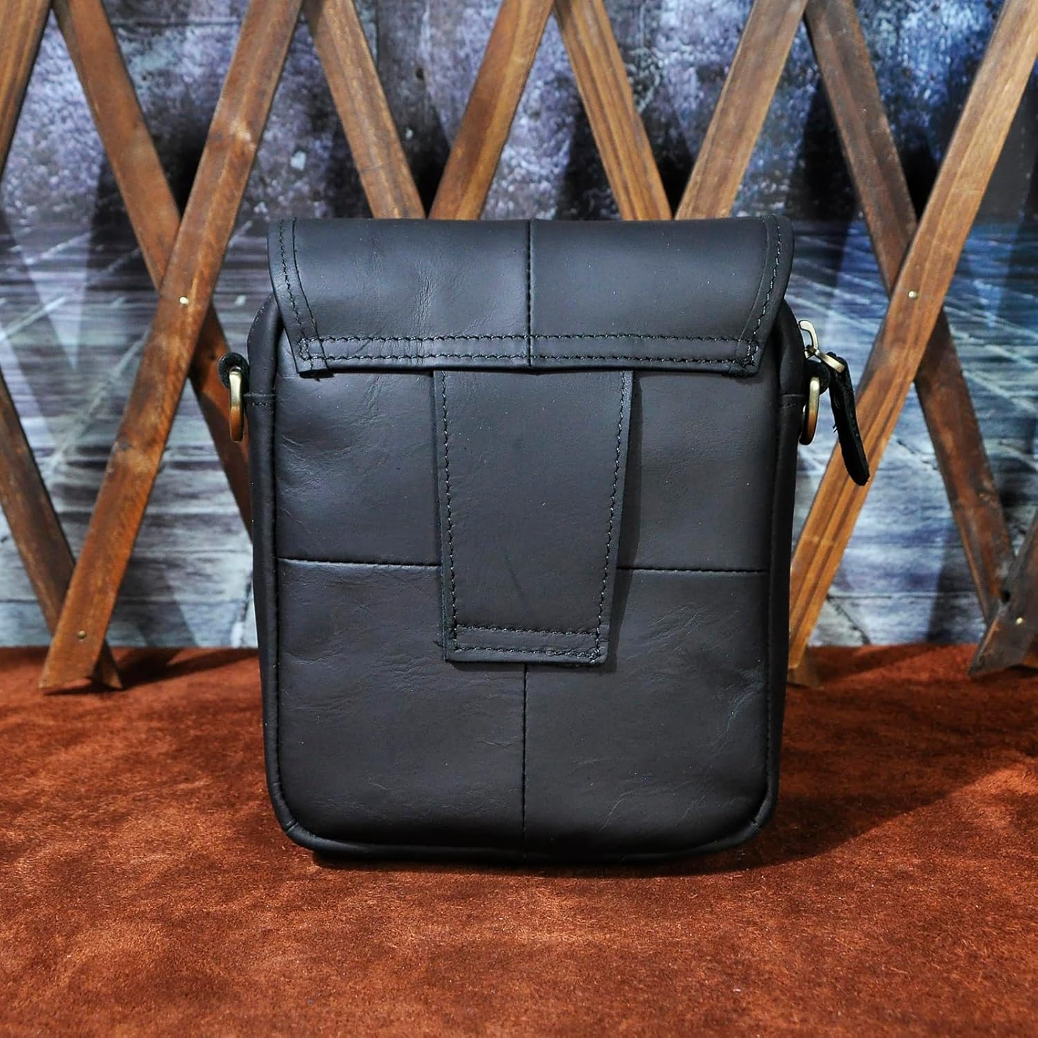 Le'aokuu Men Leather Fashion Mini Messenger Crossbody Bag Designer Hook Organizer Waist Belt Bag Pack Cigarette Case