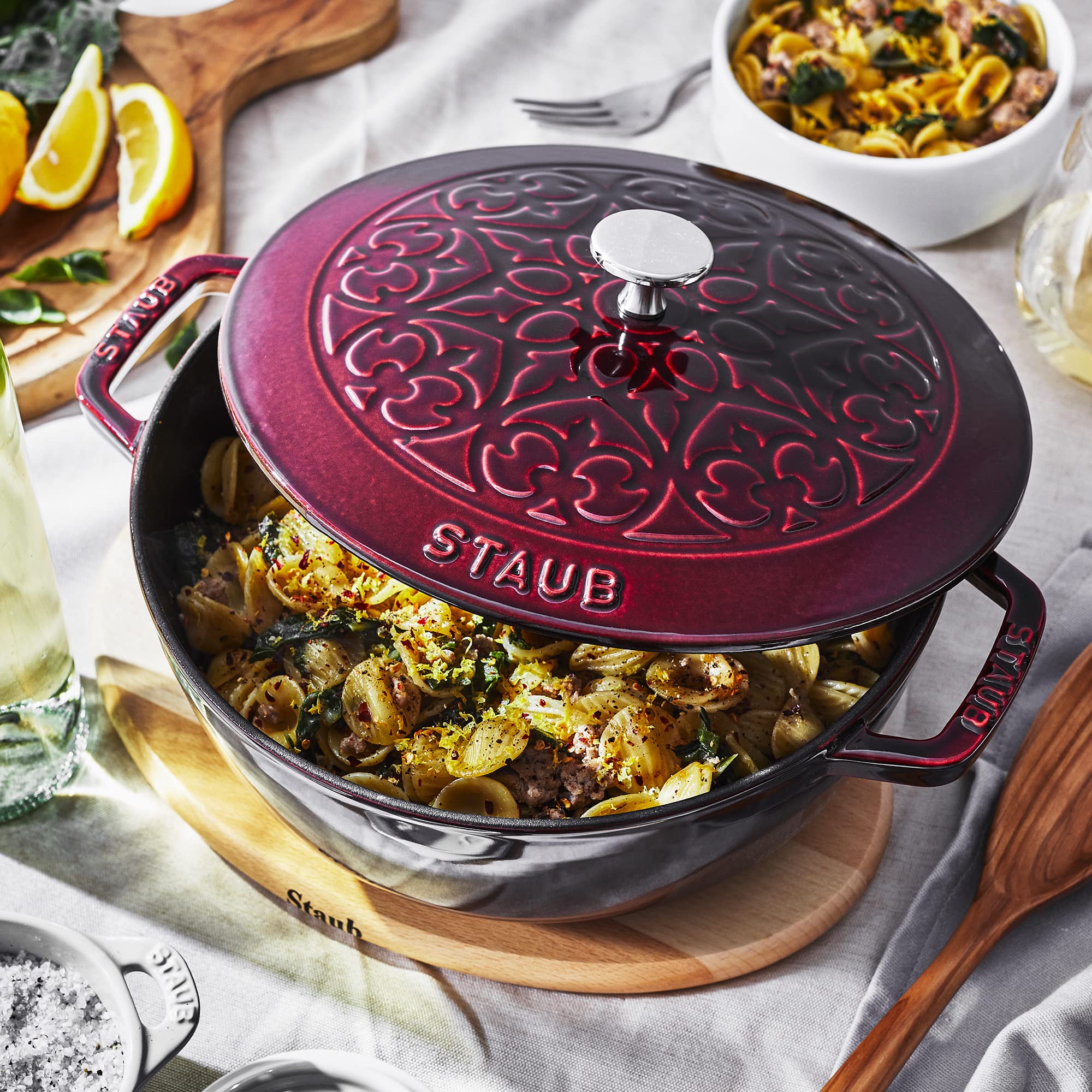 Amazon.com: Staub Cast Iron 3.75-qt Essential French Oven with