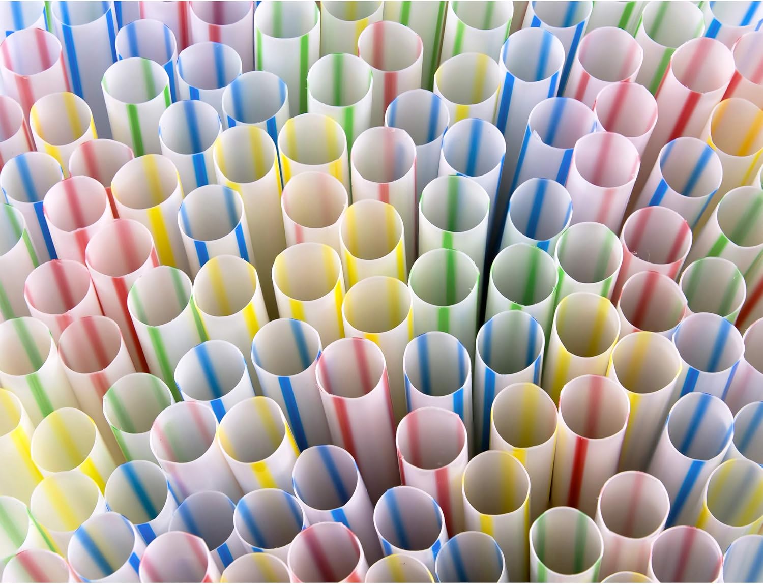 Prоmо 40% оƒƒ Flexible Plastic Straws Colored BPA-Free Disposable Bendy Straw 8 Long (200 Pack, Colorful)