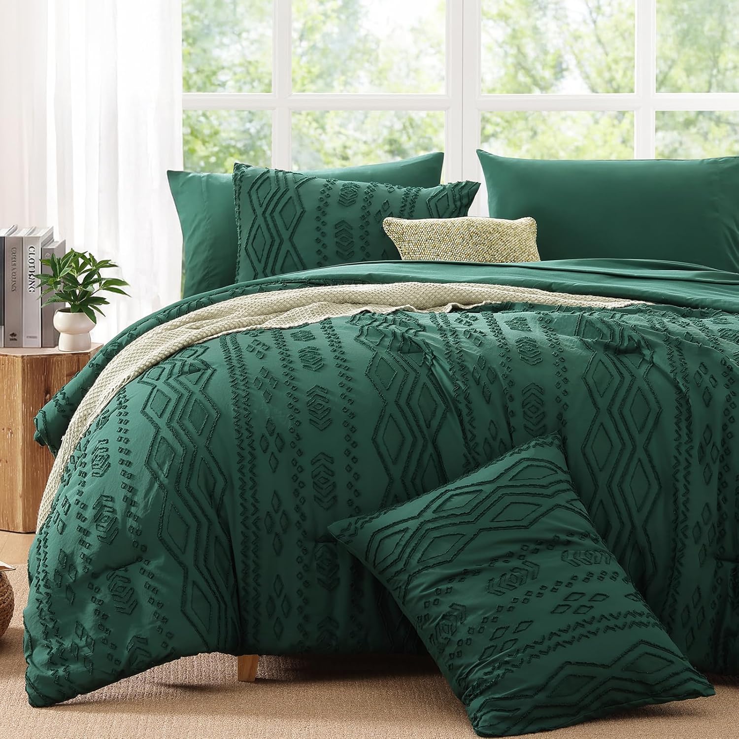 Queen Comforter Set Emerald Green, Tufted Boho Bedding Farmhouse Dark Green Bed Set, All Season 7 Pieces Bed in a Bag with Sheets, Pillowcases & Shams - Image 9