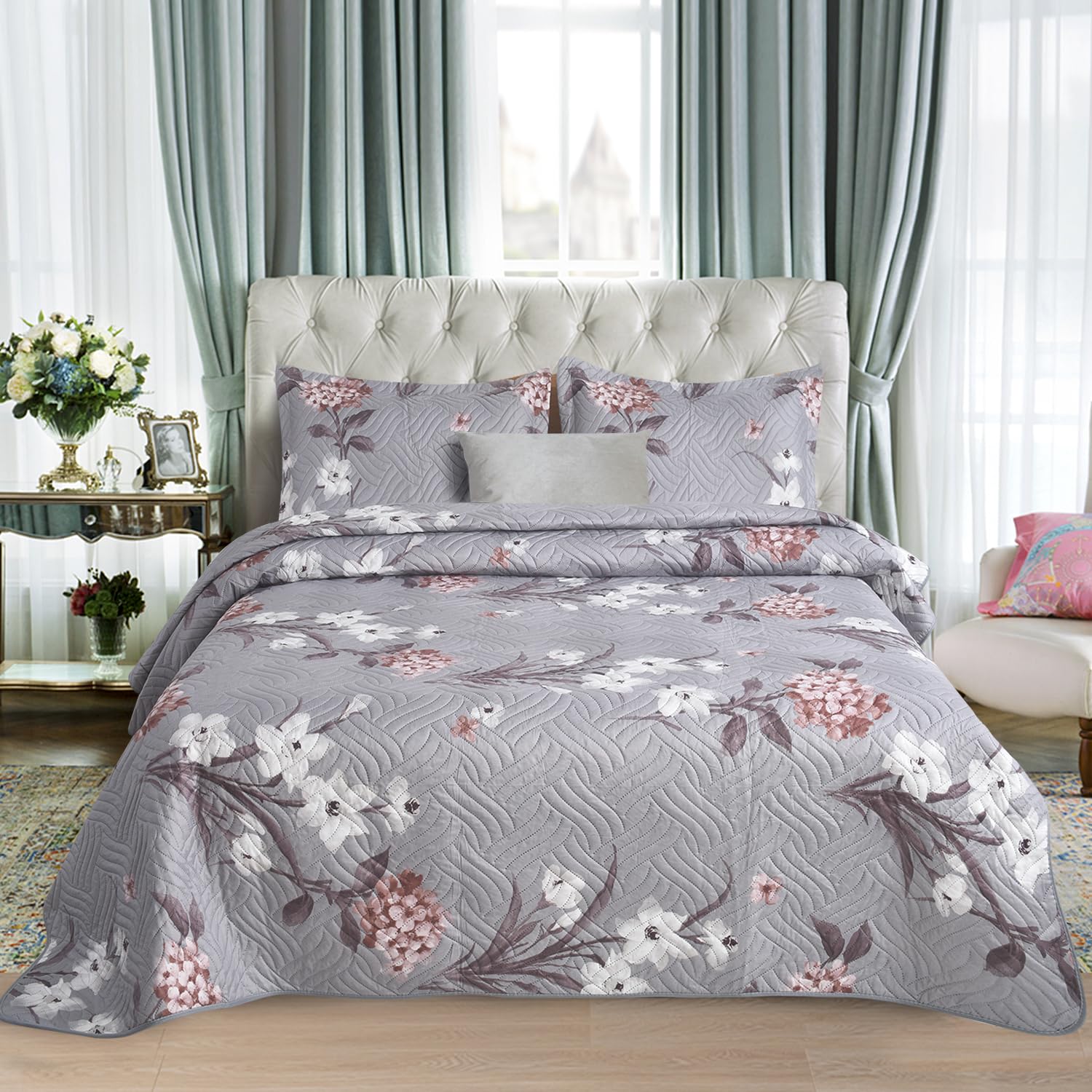 CHARKHAH 3 Piece Reversible Quilted Bedspread Set Lightweight Microfiber Patchwork Floral Quilt with 2 Pillow Shams – 30 Stylish Designs Ideal for Double & King Size Beds 220x240cm (Silver Petals)