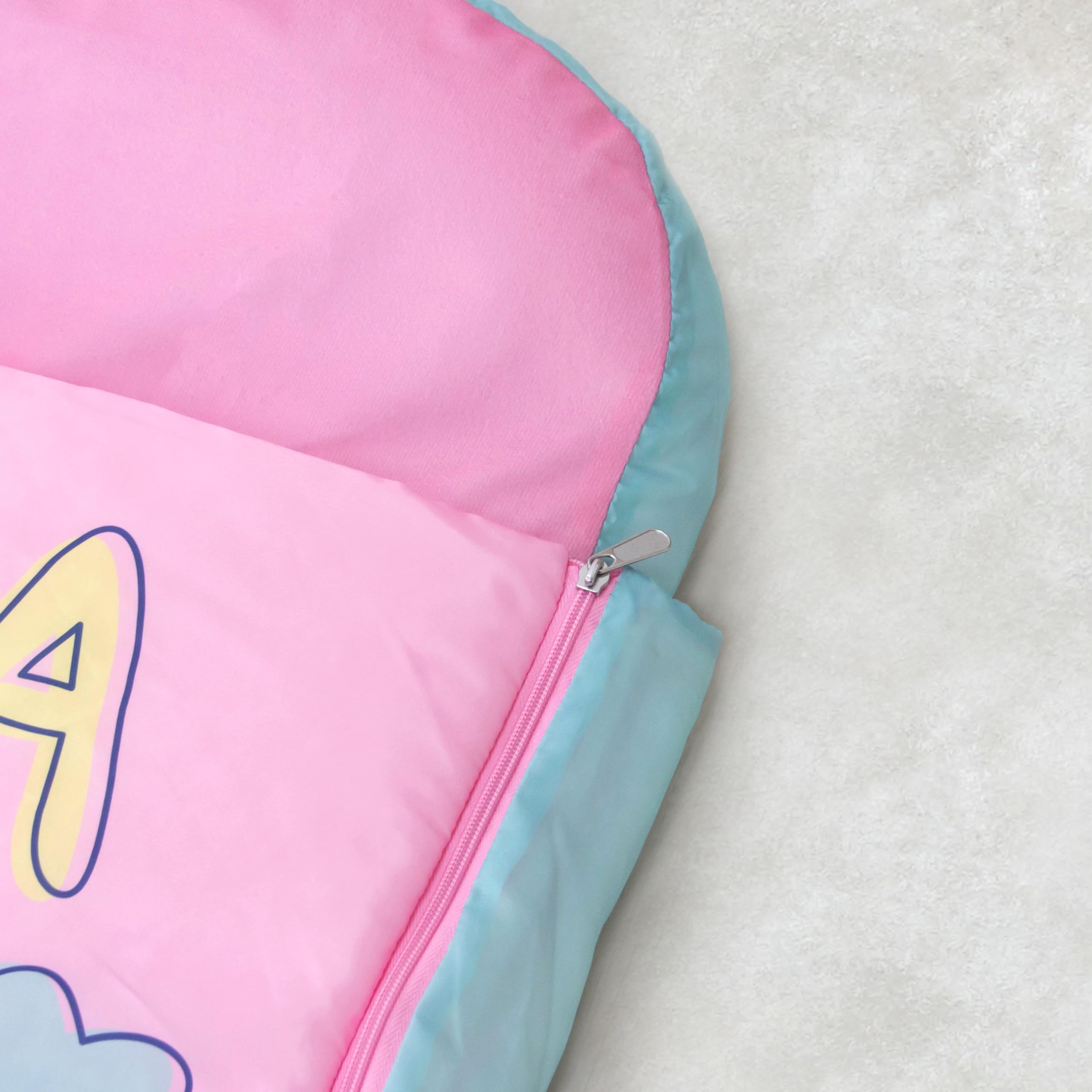 PEPPA PIG Character World and Friends ReadyBed Kids aufblasbares Luftbett und Schlafsack mit Pumpe | Reisematratze für Übernachtungen und Camping oder Zuhause, Rose