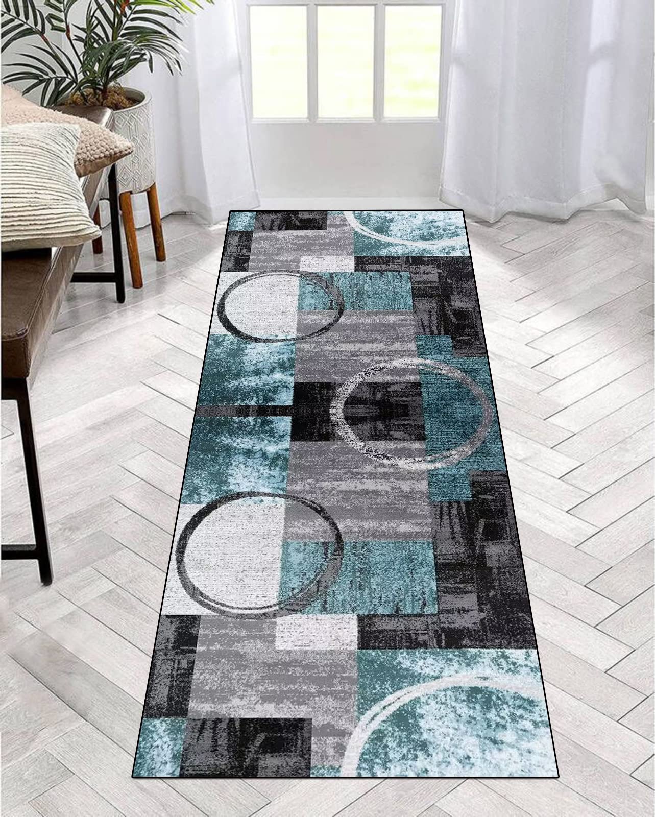 Tapis de couloir gris bleu antidérapant au tissage moderne et durable