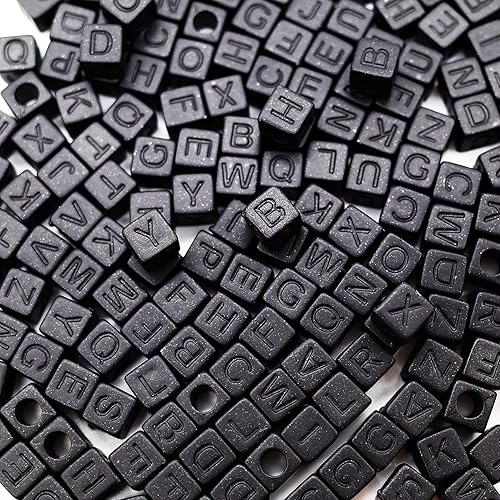 Cuentas de letra, 800 cuentas de cubo de letras negras mate para bricolaje, collar, pulsera (0.236 pulgadas)
