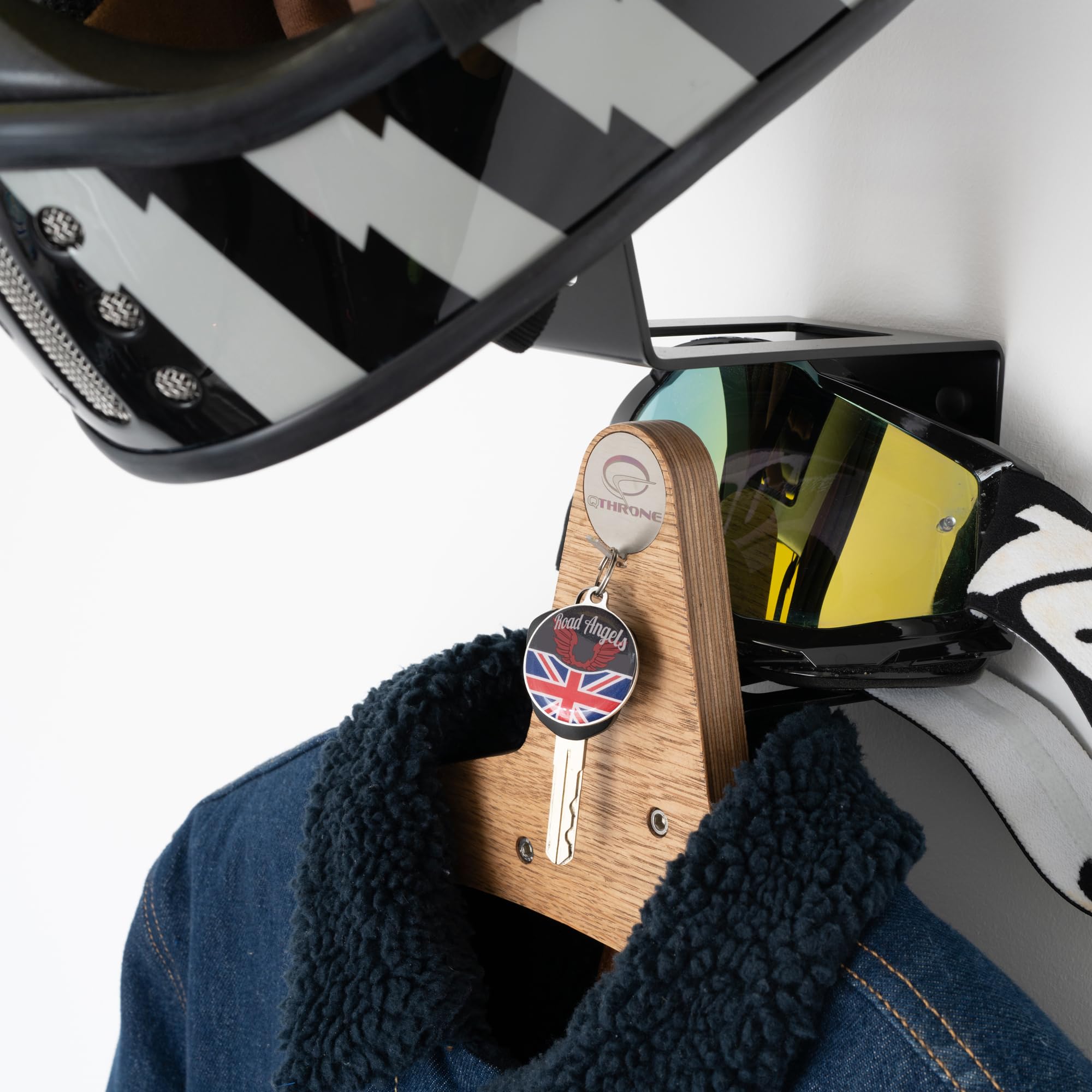 Supporto per casco, motorcycle helmet hanger, Helmet Holder black, wood helmet rack