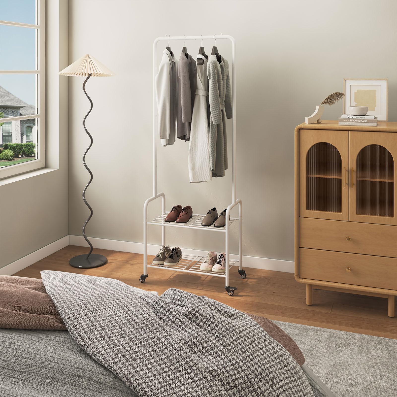 YMYNY Appendiabiti in Metallo Organizzatore per Abiti, Stendino Durevole Salvespazio di Grande Capacità, Appendiabiti da Terra di Stoccaggio per Camera da Letto Ingresso 61×32×176CM Bianco HGR002W