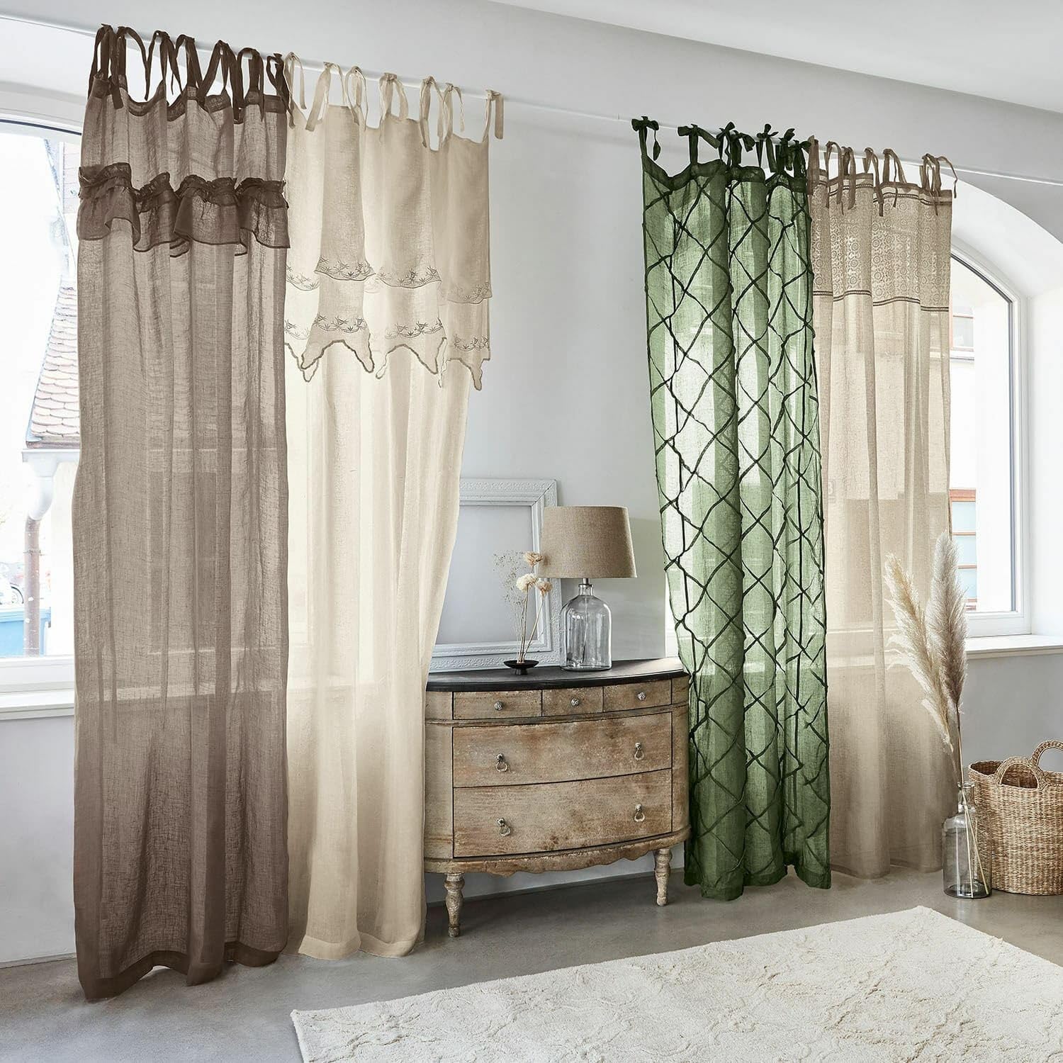 Loberon Gardine Tousia, romantischer Stil, mit Volants & Spitze, leicht lichtdurchlässig, Sichtschutz, Vorhang, Wohntextilien, Leinen, Baumwolle, braun