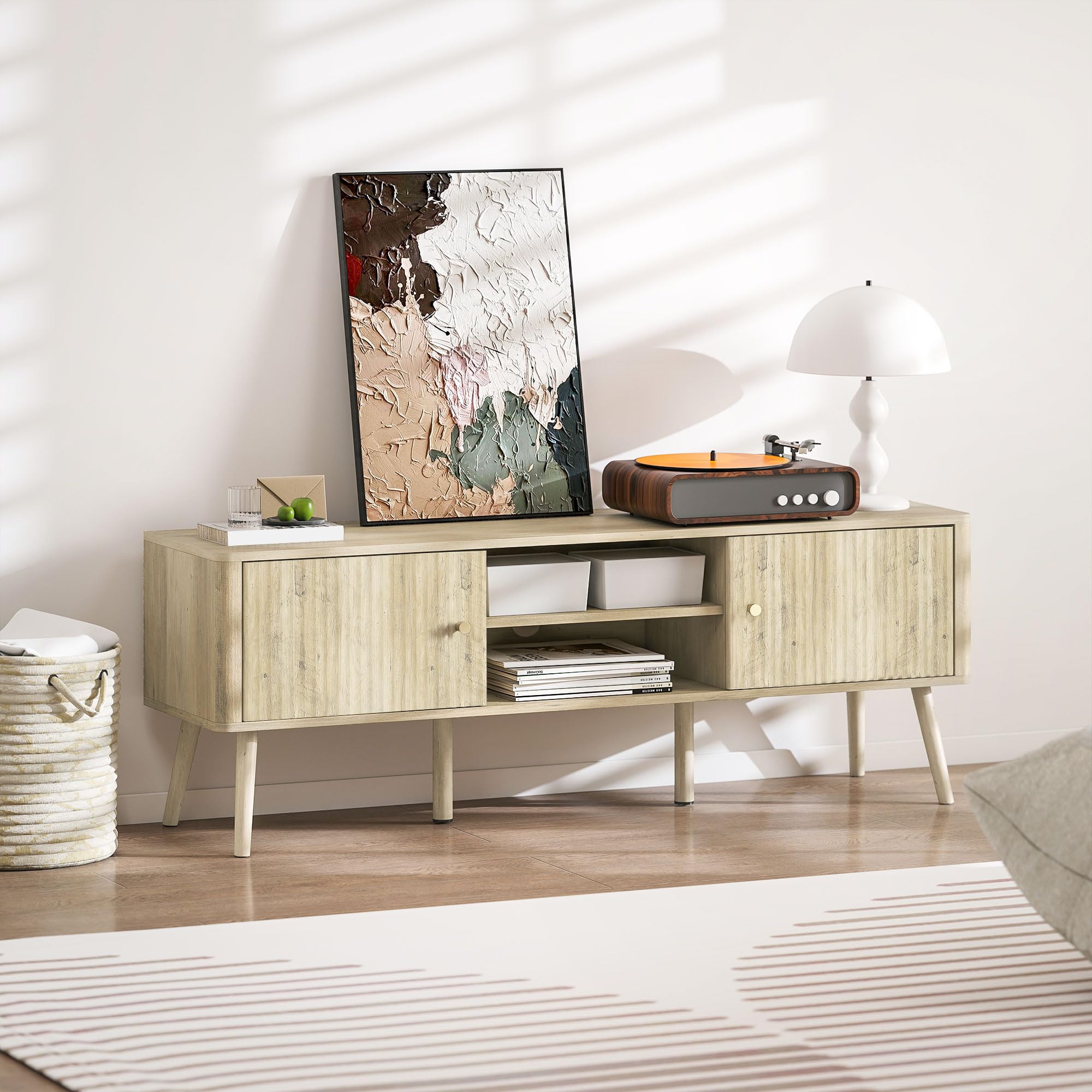 HOMCOM Meuble TV 140 cm, Meuble télé pour téléviseur jusqu'à 65 Pouces avec 2 Portes, 2 Compartiments Ouverts, étagère réglable et Pieds en pin, Banc TV pour Salon, Chambre à Coucher, chêne