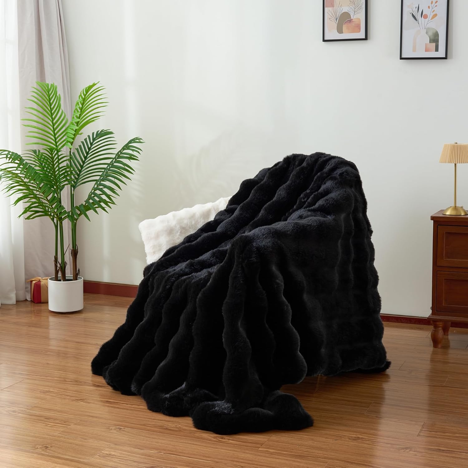 Faux Rabbit Fur Bubble Throw Blanket Plush Fluffy Cozy Blanket for Couch Bed Sofa Reversible Winter Warm Blanket for Home Decor (Black, 50"x60") - Image 9