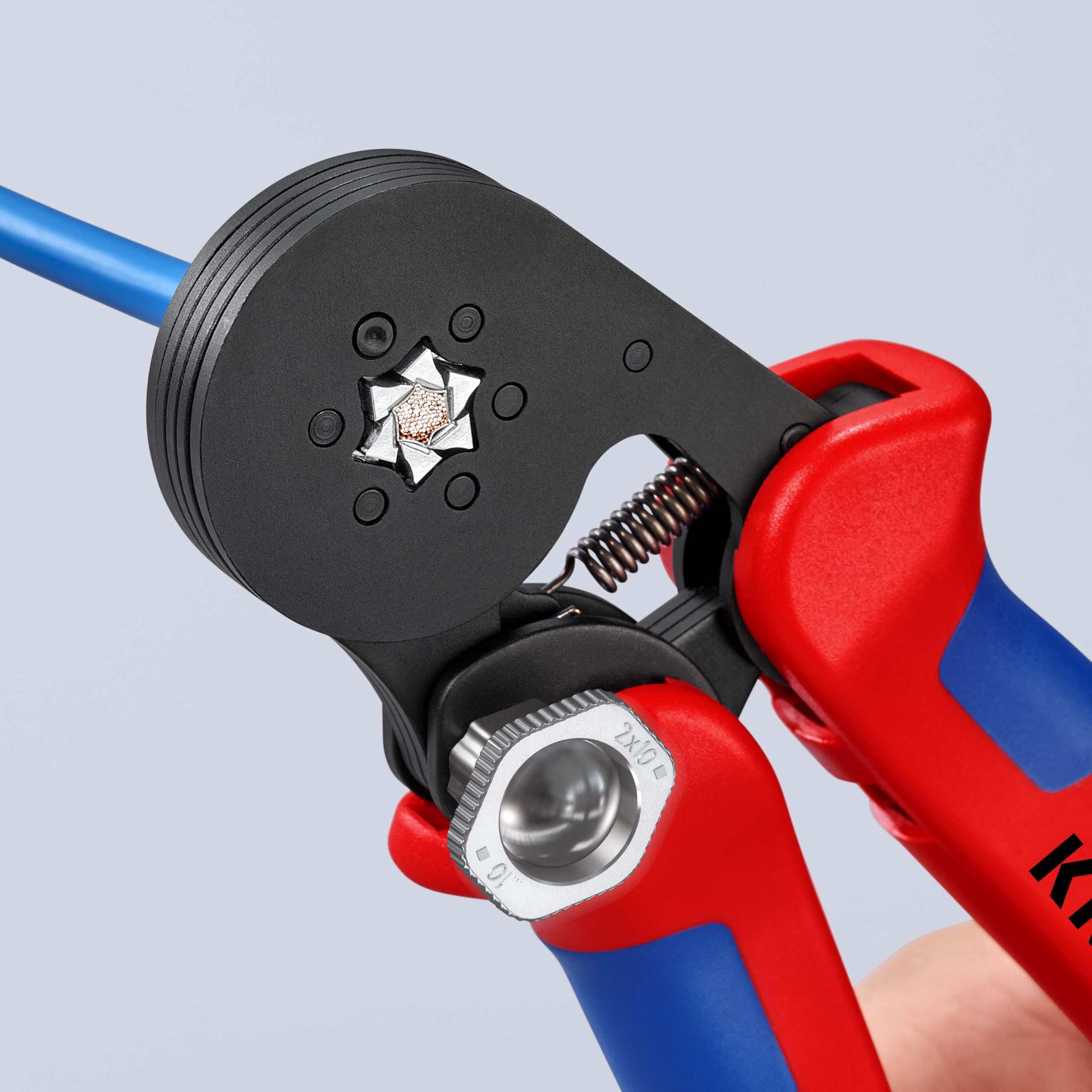 Knipex Pince à sertir auto-ajustable pour embouts de câble avec accès latéral avec poignées multimatières 180 mm, 97 53 14