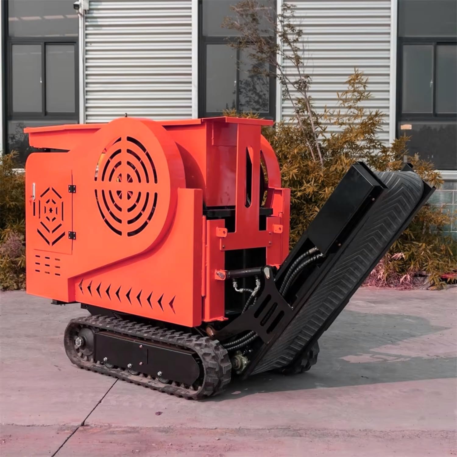 Portable Mini Tracked Mobile Crusher, Compact Rock & Concrete Crushing Machine, Mobile Aggregate Recycling Crusher for Quarry Mining, Road Construction & Demolition Waste