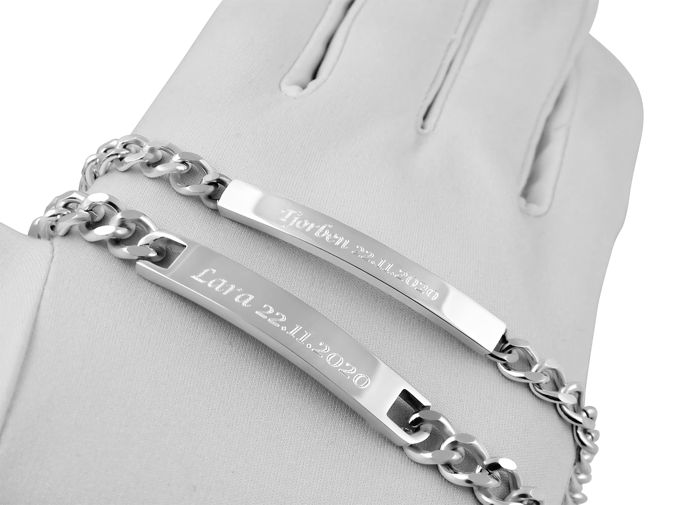 Pärchen Armband mit Gravur 2 Stück silber 20 cm und 21 cm - Armband personalisiert Edelstahl für Partner Familie Beste Freundin BFF - Partnerarmbänder 2er Set Armbänder für Paare
