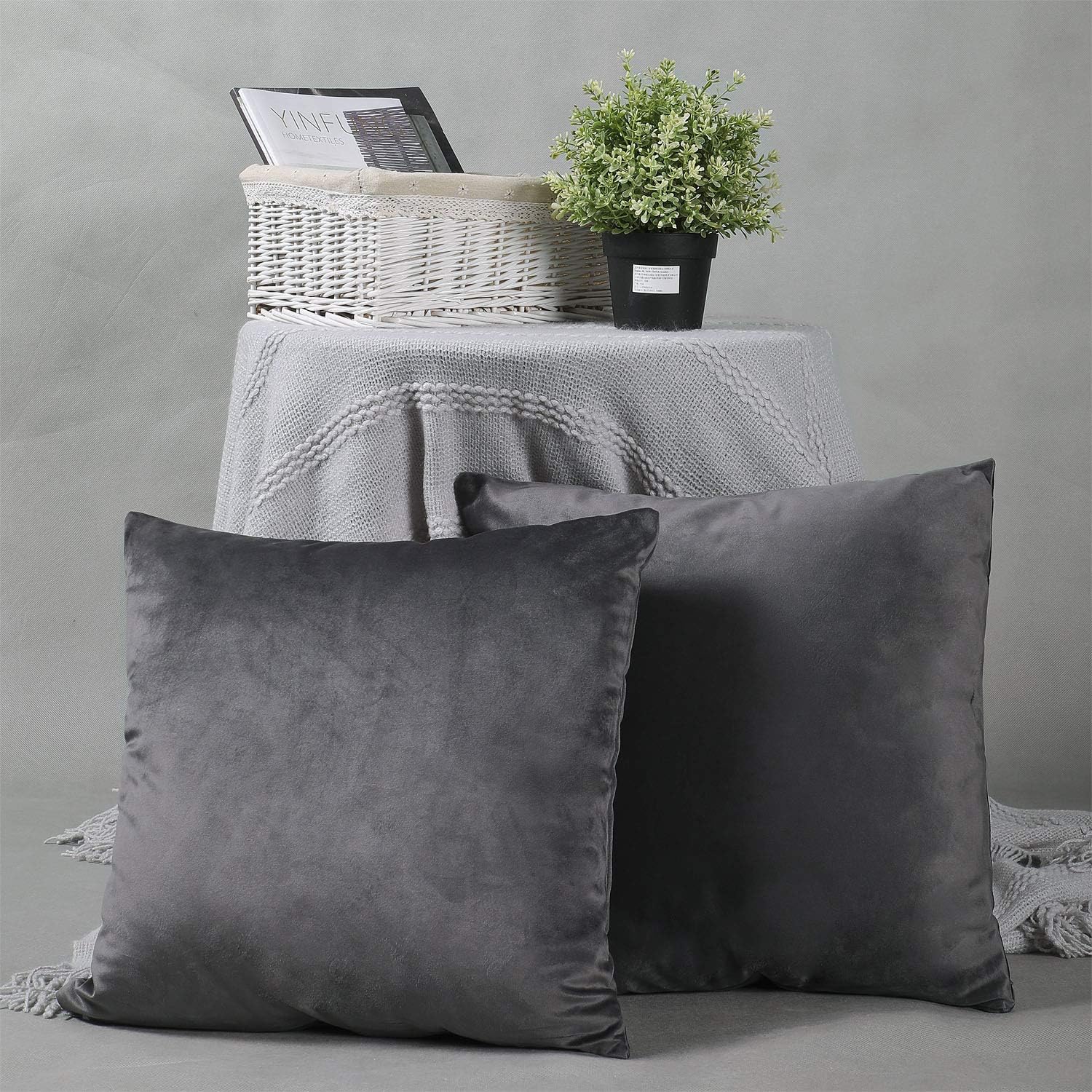 YINFUNG Pack of 2 Velvet Cushion Covers Charcoal Grey Cushion Covers 45cm x 45cm 18x18 Inches Throw Pillowcases Decorative Square Pillow Covers for Sofa Living Room with Invisible Zipper Dark Gray