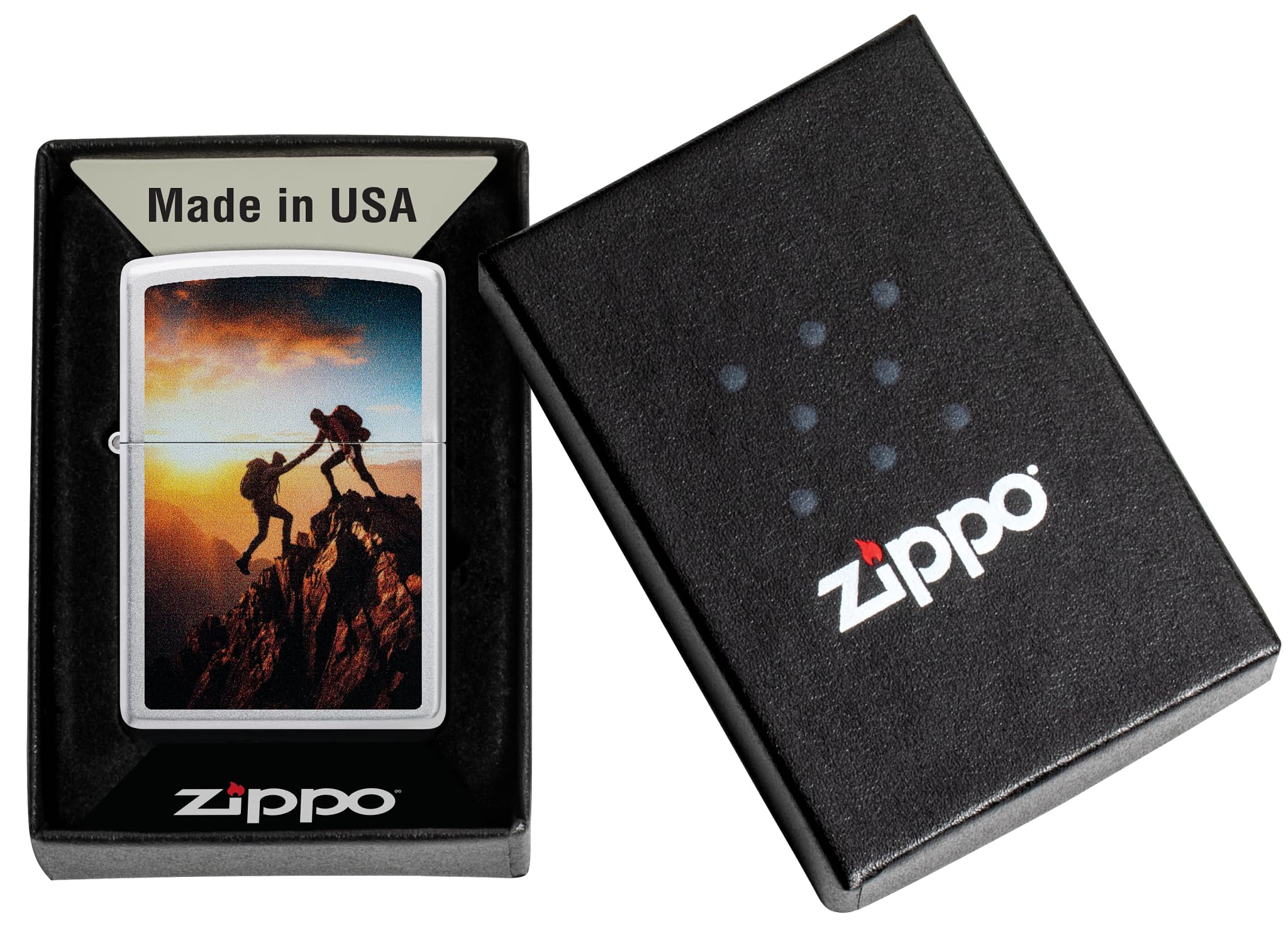 Zippo Mountain Climbing Zapalniczka Sztormowa, Kolorowy Nadruk, do Napełniania, Wielokrotnego Użytku, Wiatroodporna Konstrukcja, Pudełko na Prezent, Wykonano w USA, Satynowy Chrom (Satin Chrome)