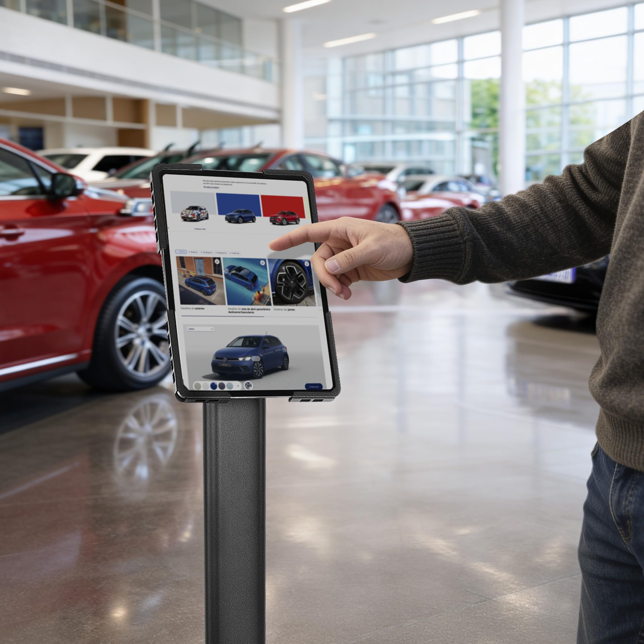Mount-It! Uniwersalny stojak na tablet antykradzieżowy, pasuje do iPada Pro, Galaxy Tab, Surface Pro 9,7-13-calowych tabletów | Regulowany stojak podłogowy z bezpieczną blokadą do użytku detalicznego,