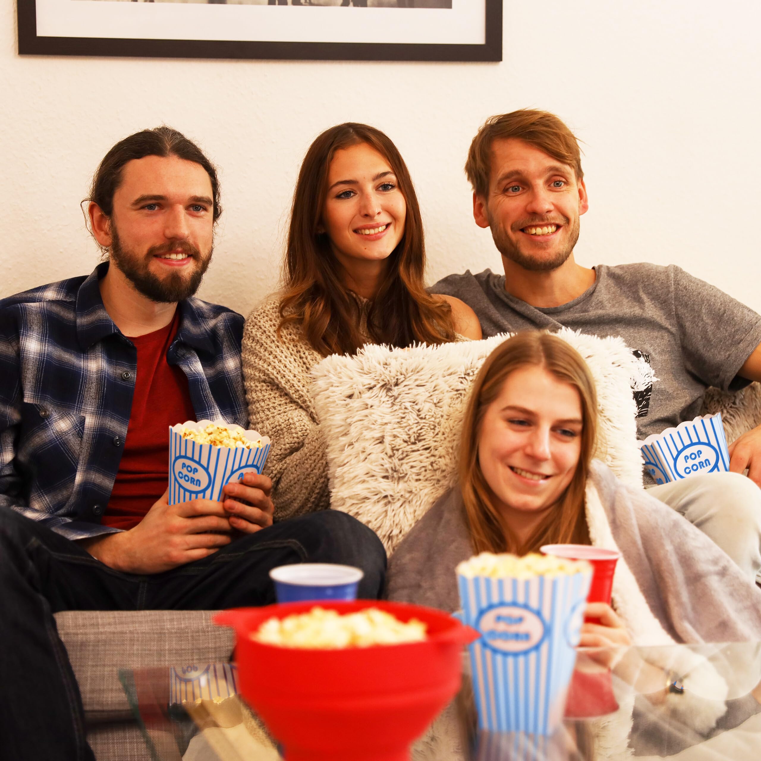 Relaxdays Popcorntüten, 144er Set, gestreift, Retro-Optik, Kino, Filmabend Zubehör, Pappe, Popcornbehälter, blau/weiß