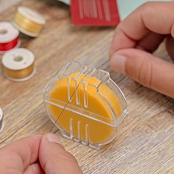 The Beadsmith Wax Blister Pack 100% Beeswax Thread Conditioning Wax with Slots for Easy Coating, Strengthens Strings & Reduces Tangling and Knotting, 0.45 Ounces