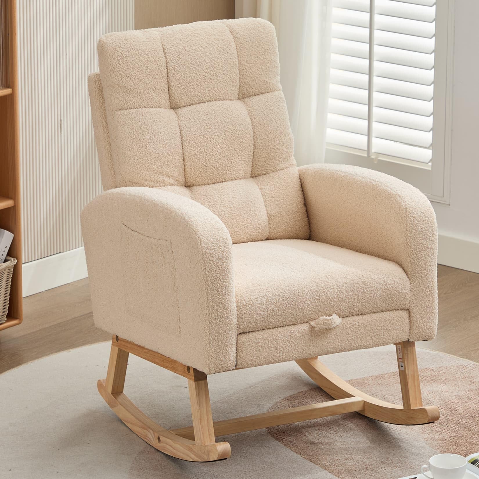 PUGSDRLY Fauteuil à Bascule en Velours Teddy,Rocking Chair,Fauteuil Allaitement,Structure en Bois Massif,Repose-Jambes Dissimulés,pour Salon,Chambre à Coucher,Balcon,Beige
