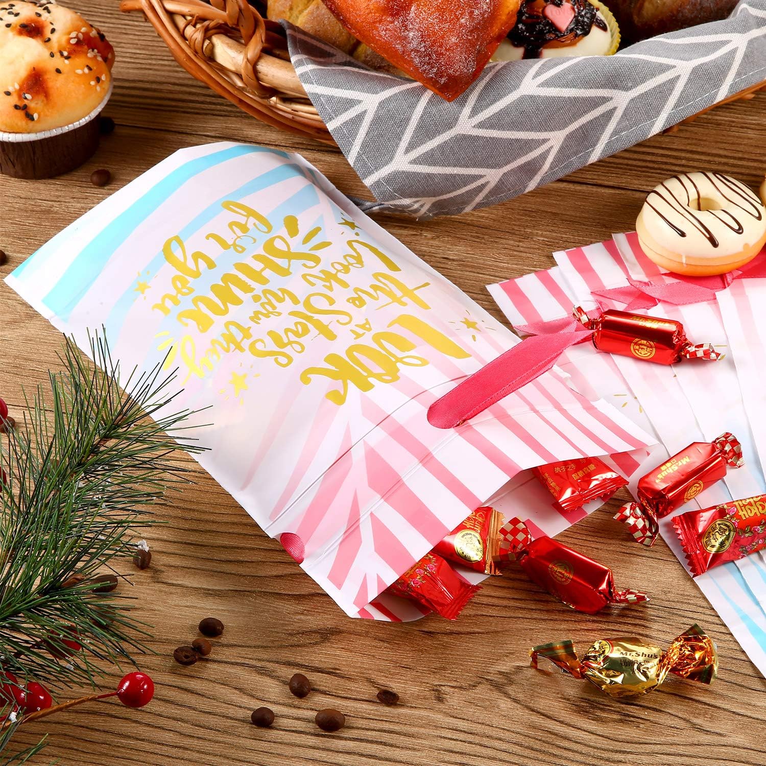 Frienda 30 Packs Treat Bags with Drawstring Candy Bags, Plastic Favor Bag Drawstring Cookie Bags for Christmas Wedding Party Birthday Engagement Holiday Favor (Gold Lettering Print)