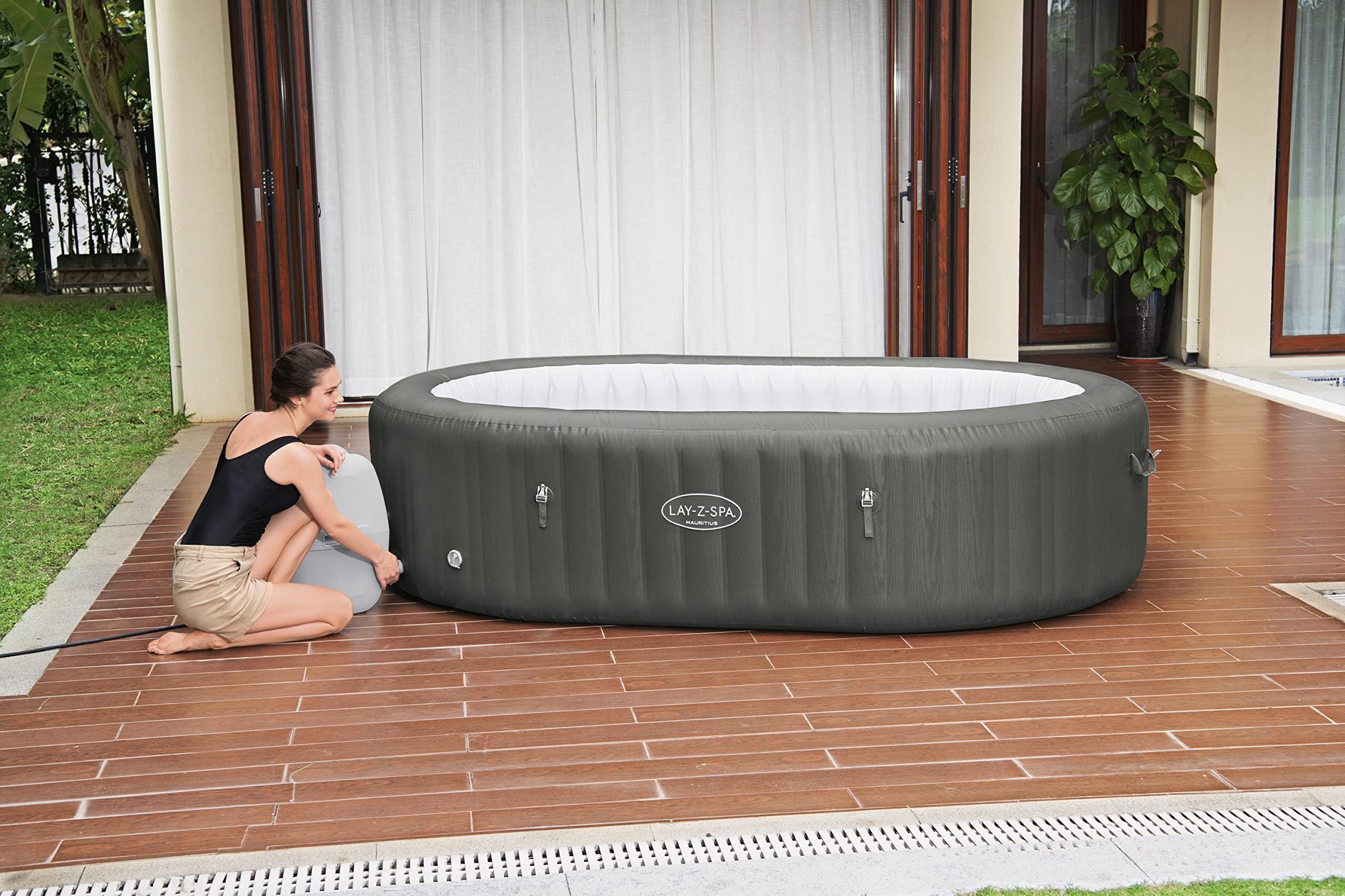 Bestway® Lay-Z-SPA® Whirlpool Mauritius AirJet™ 270 x 180 x 71 cm, oval