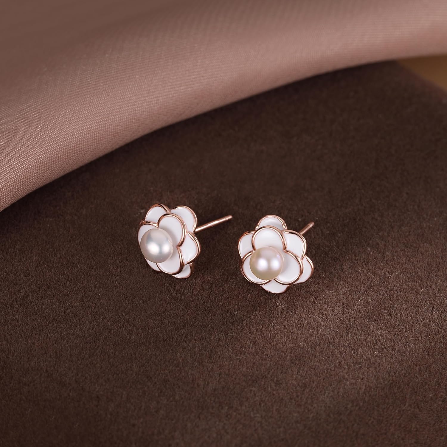 Reffeer Solid 925 Sterling Silver Simulated Pearl Flower Earrings Studs for Women Teen Girls Flower Stud Earrings Pearls for Wedding