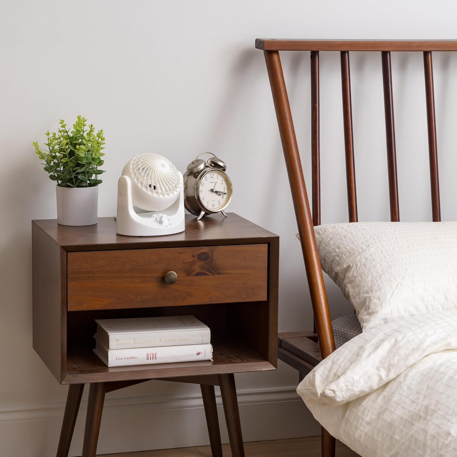 IRIS USA WOOZOO Quiet White Desk Fan + 22 Qt Underbed Storage Drawer Bin Set – Compact Air Circulator 3 Speeds & Stackable Slide-Out Organizer Bins for Bedroom, Office, Dorm – 2-Pack Storage, White