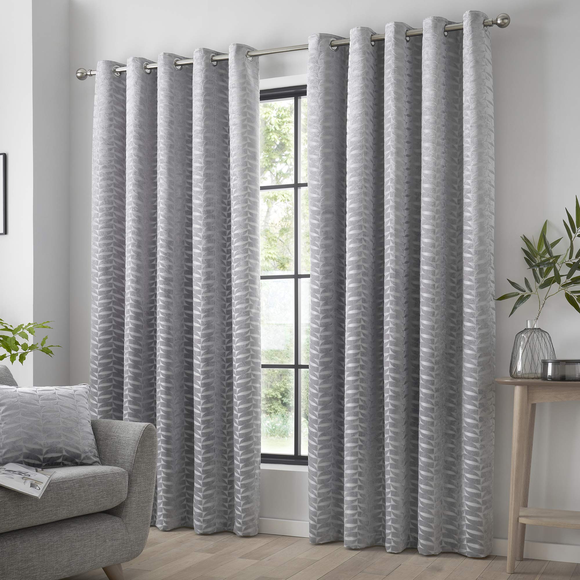 Curtina Luxury Silver Eyelet Curtains W46 x L72 (117x183cm) – Geometric Jacquard Drapes with Leaf Design – 2 Panels – Bedroom or Living Room Thermal Window Treatment – Elegant Home Decor
