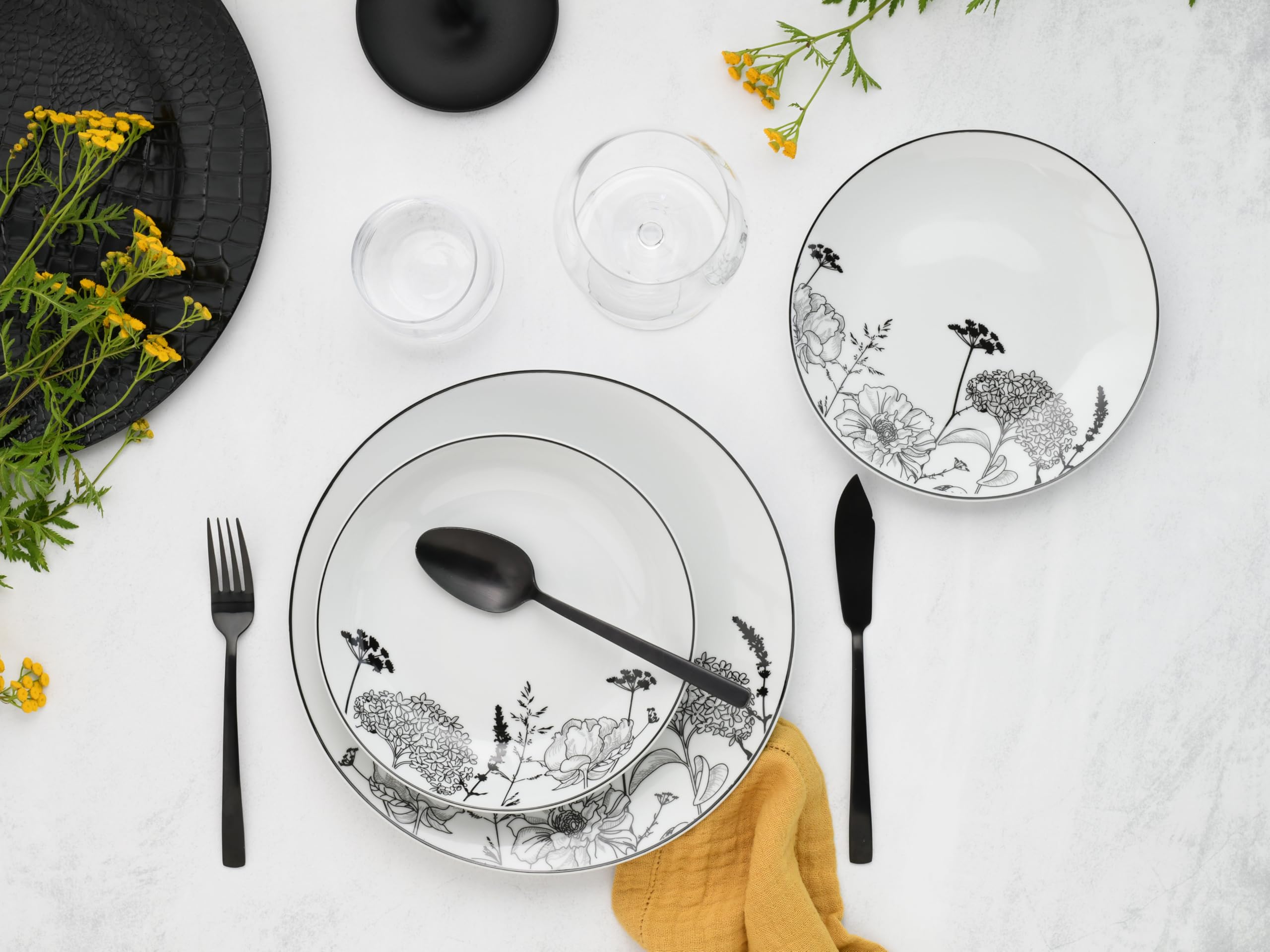 CreaTable, 22673, Serie Luna Black Flower, 18-teiliges Geschirrset für 6 Personen, Teller Set aus Porzellan, spülmaschinen- und mikrowellengeeignet, Qualitätsproduktion