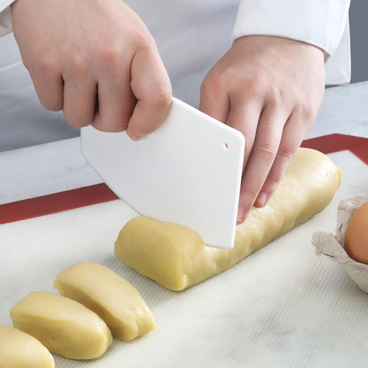 New Star Foodservice Plastic Bowl and Dough Scraper 3.75" x 5.75", White