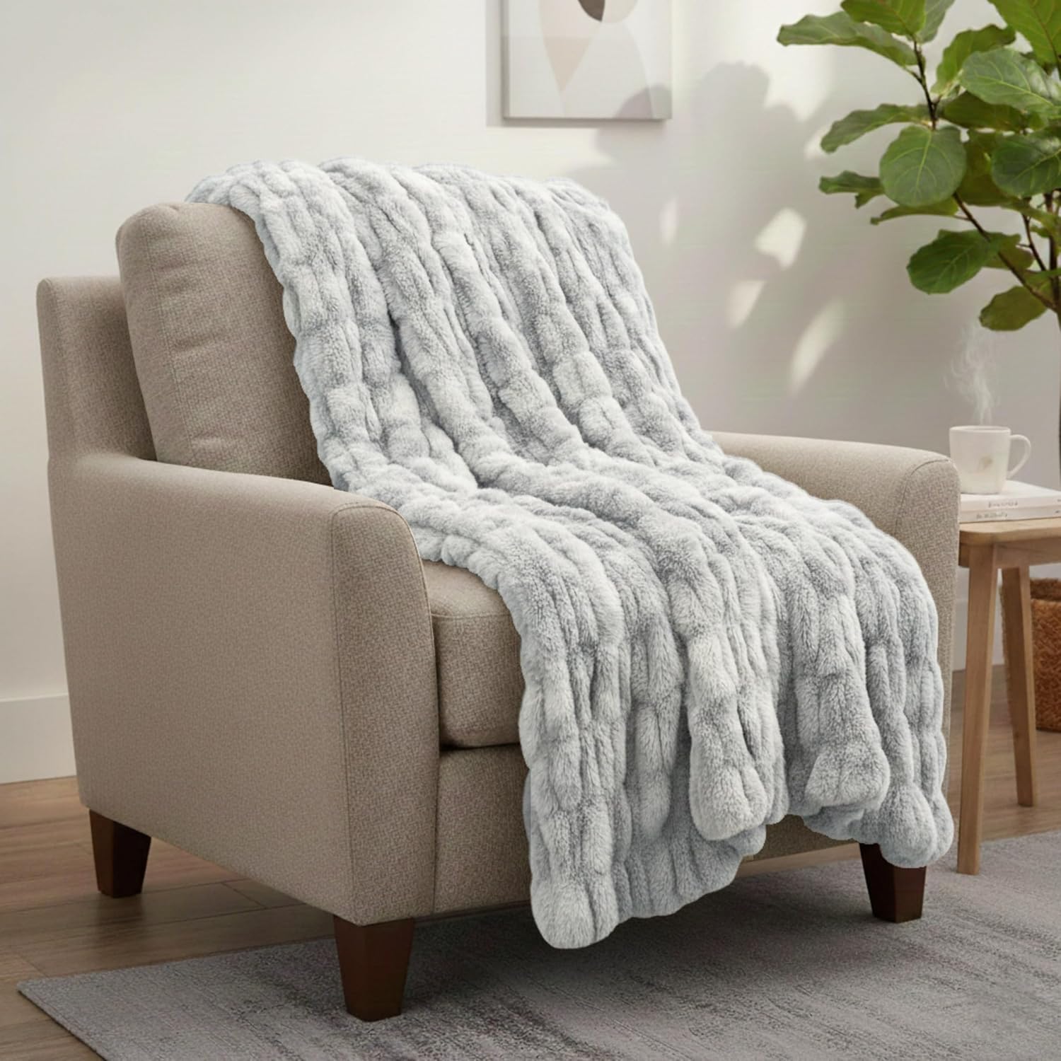 Oversized Ruched Faux Fur Blanket - 60x80-Inch Jacquard Faux Fur Queen-Size Throw for Sofas and Beds - Luxurious Bedding by Lavish Home (Gray)