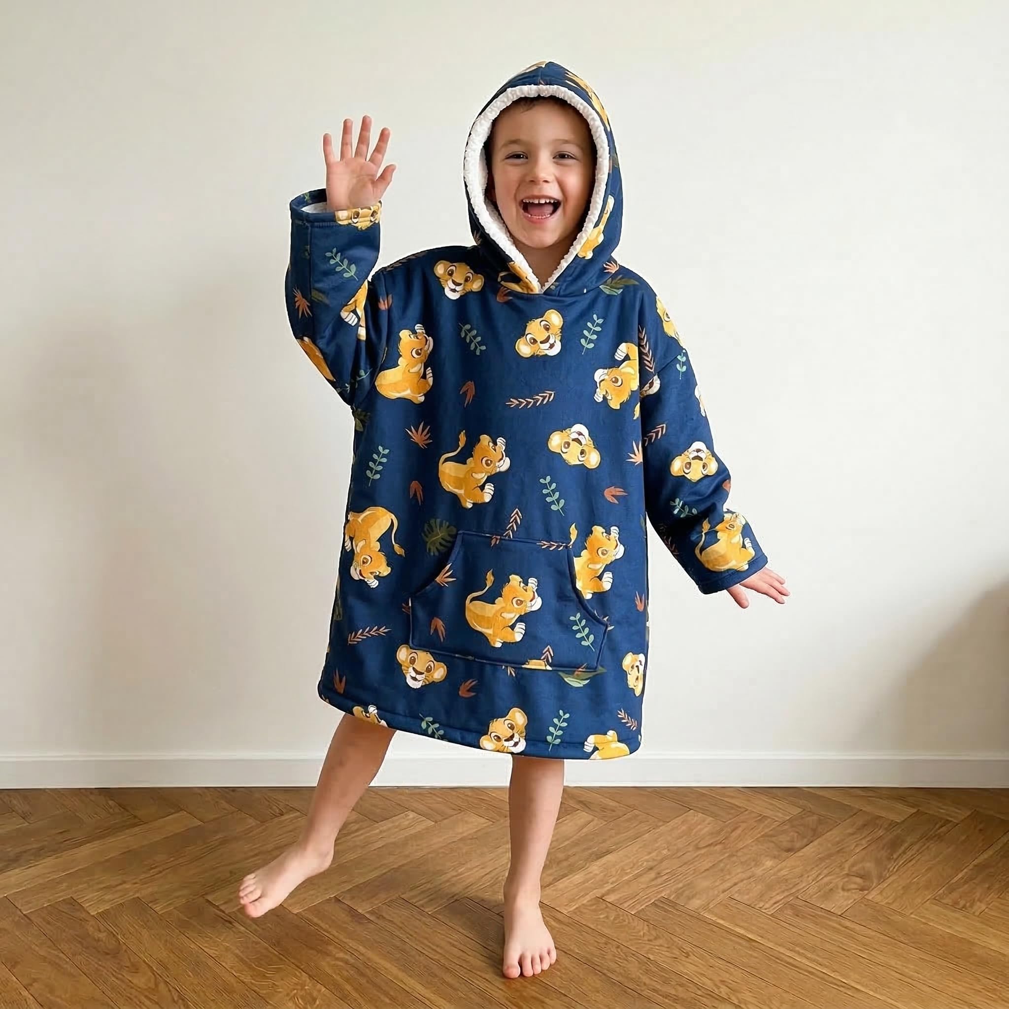 Il Re Leone Bambini Set Camera 5 Pezzi 140x200 – Simba | Set camera 5 pezzi | Piumino + Coperta con cappuccio + Cesto + Cuscino + Coperta | Simba | Licenza ufficiale