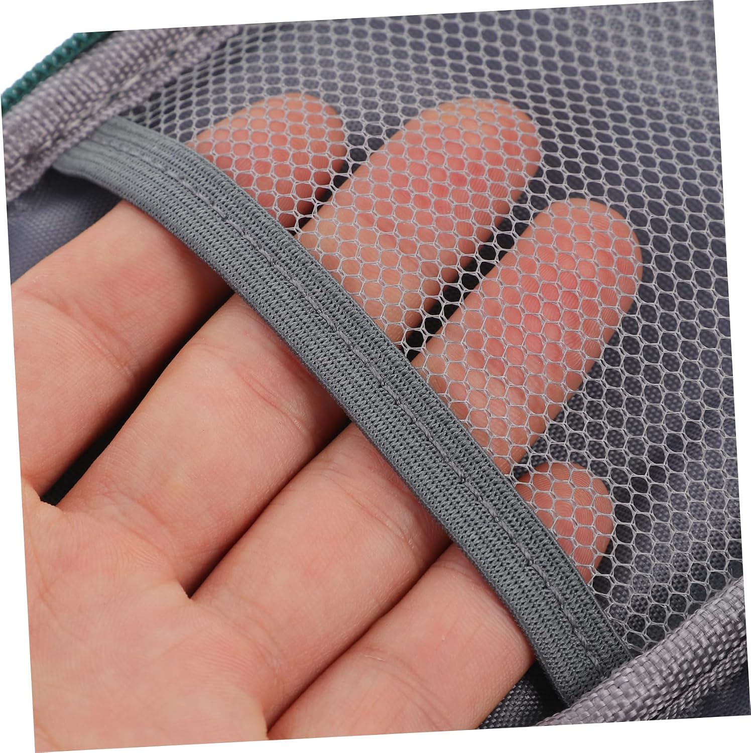 Beavorty Travel First Aid Kit Medicine Bag Zipper Compact Hiking Medicine Pouch for Camping