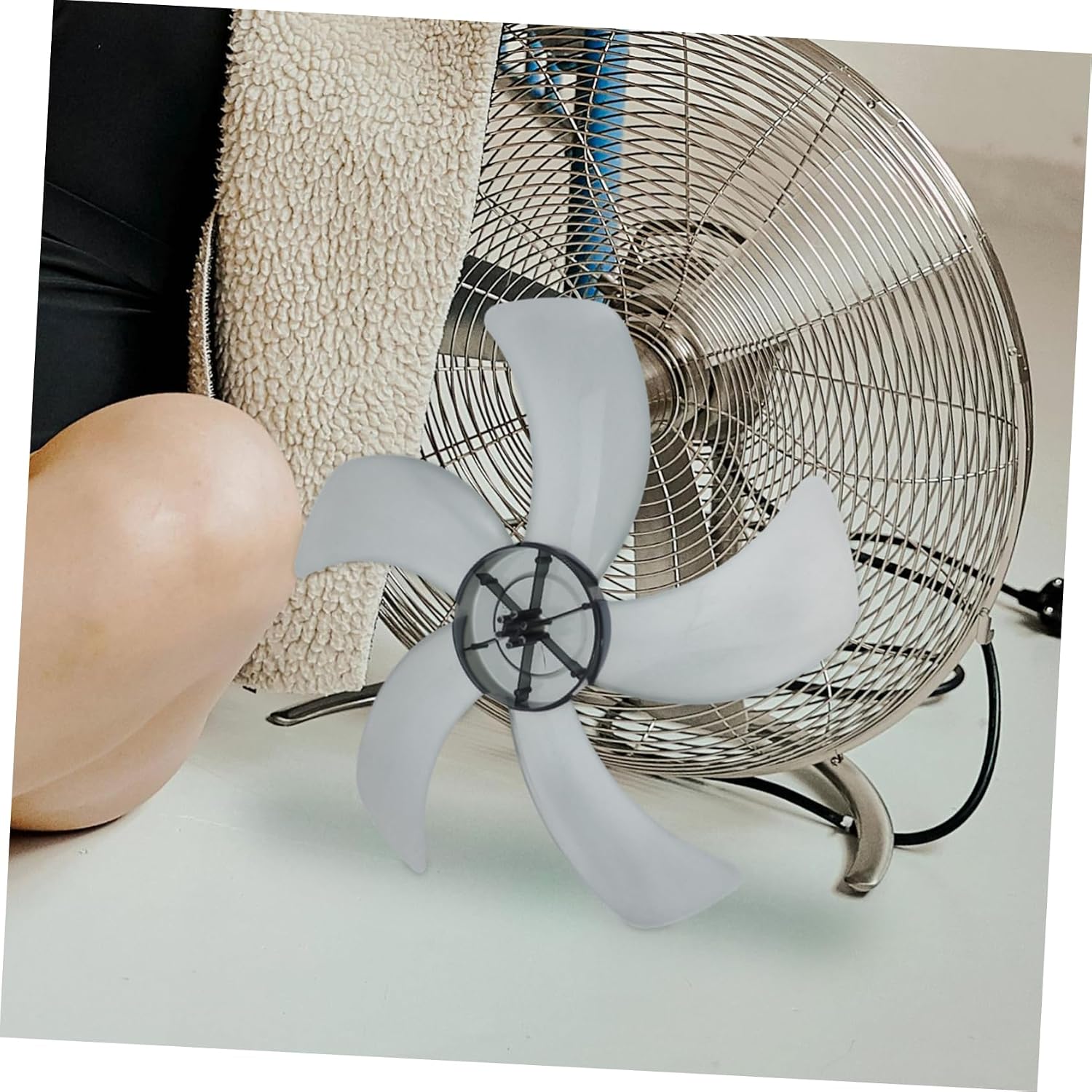 MAGICLULU Standing Fan Blades 5 Leaves Plastic Fan Blades with Nut Cover Universal Replacement Leaves for 14 Inch Table Floor Pedestal Fan Repair Parts