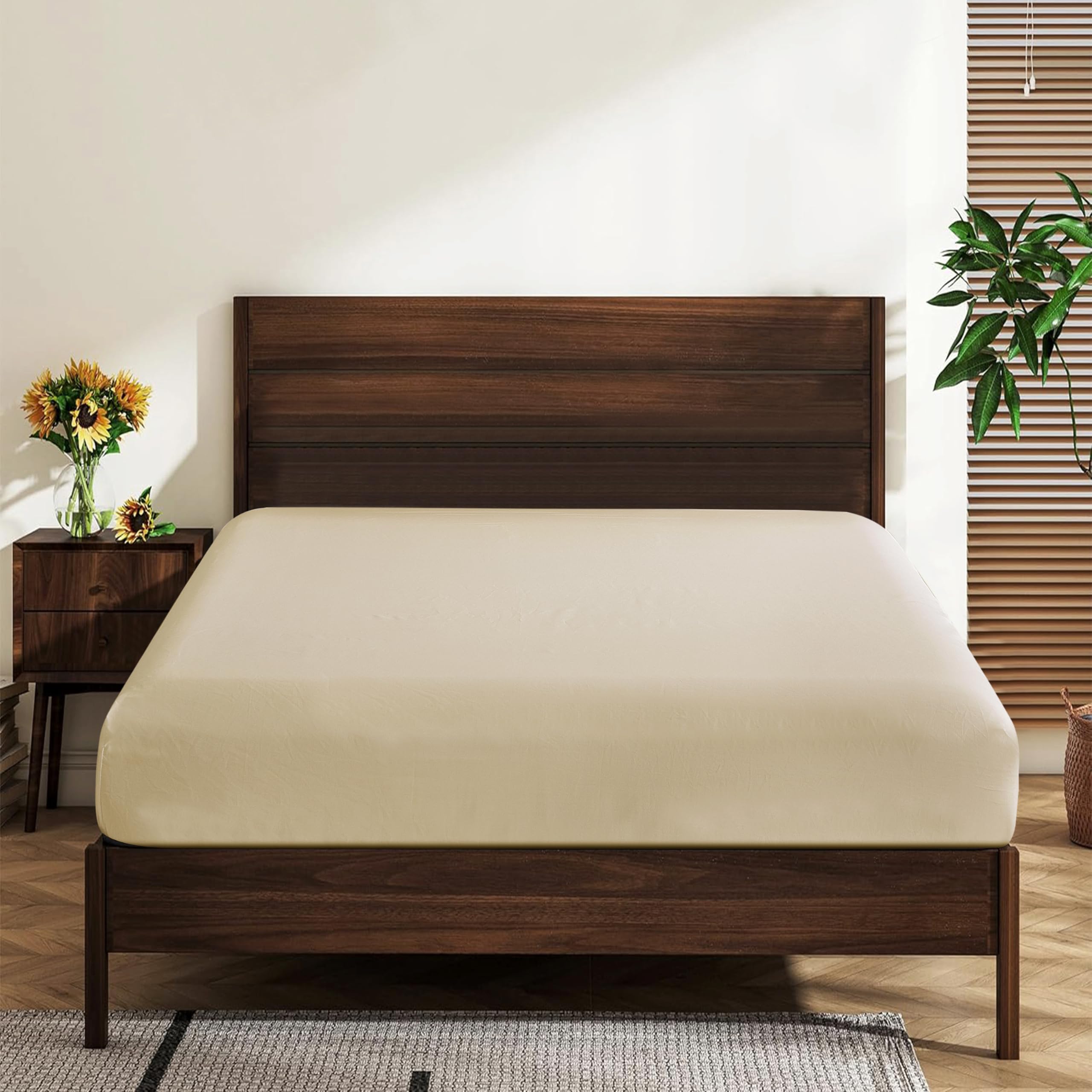 Queen Fitted Sheet Only - 100% Egyptian Cotton 600 Thread Count - Beige