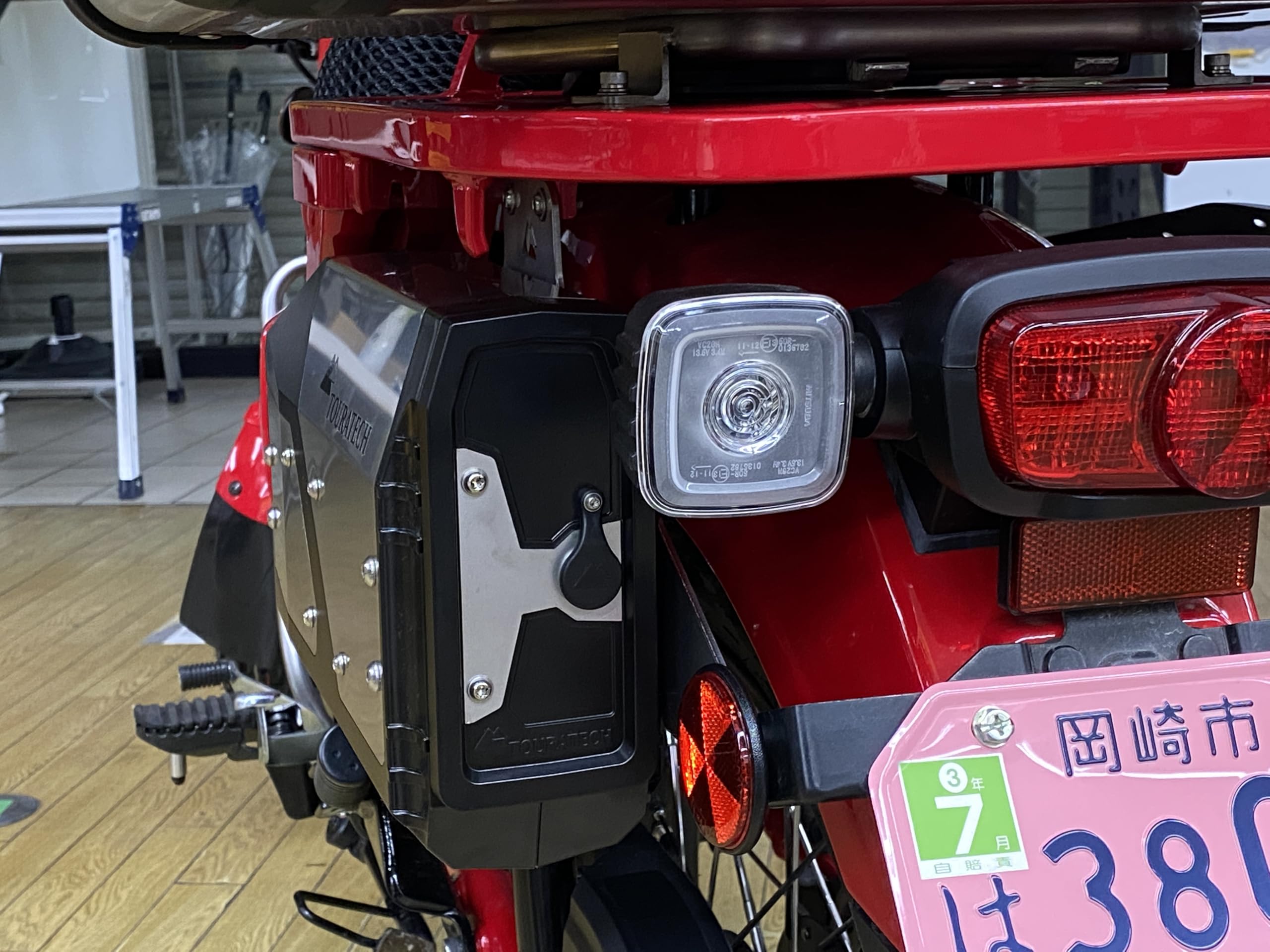 Amazon | Touratech CT125ハンターカブ用サイドツールボックス, JA55