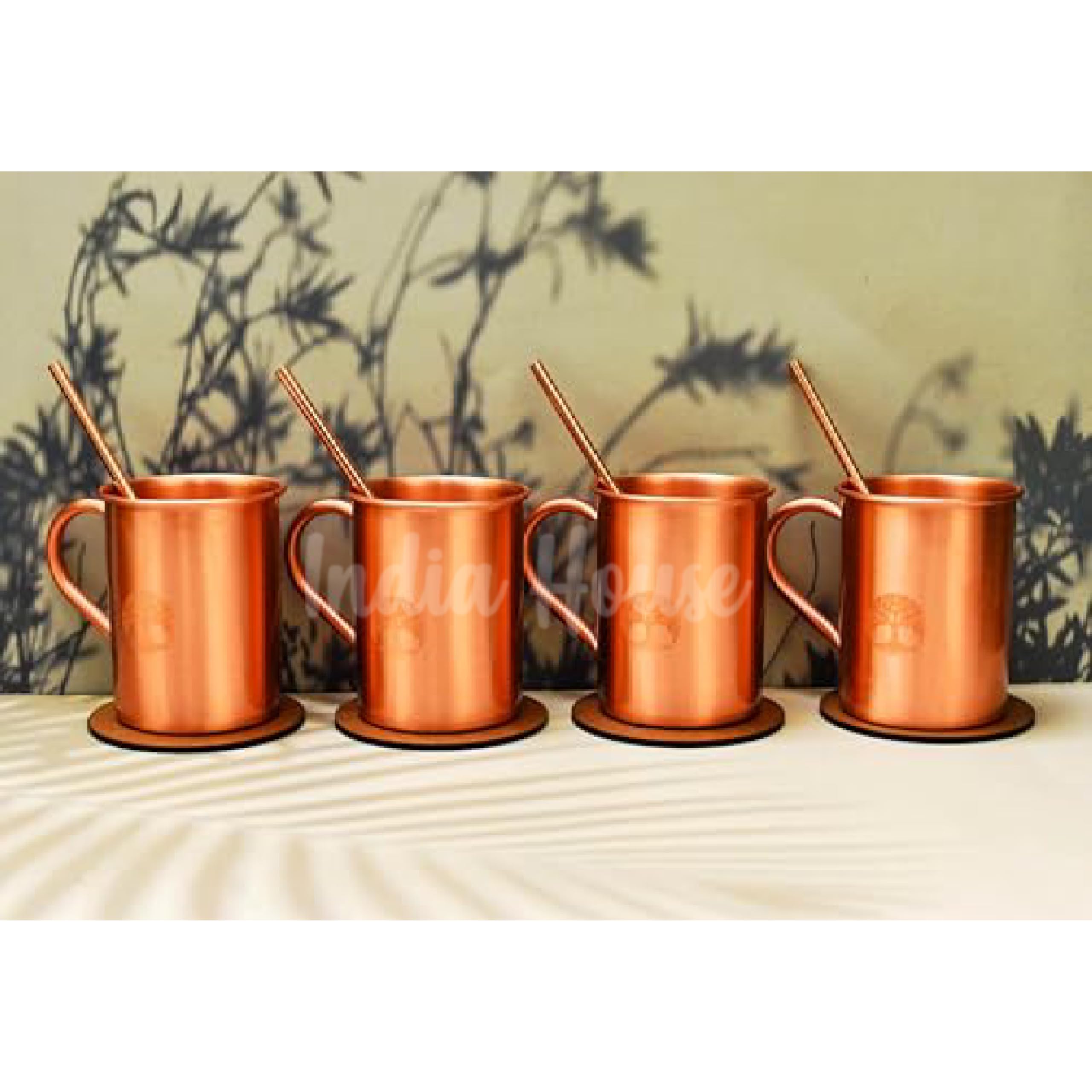 Moscow Mule Copper Mugs – zestaw 4 szklanek z litego miedzi z motywem drzewa, 16 oz, bezpieczne dla żywności i koktajli, zestaw ze słomkami i podstawkami do zimnych napojów, piwa, wini