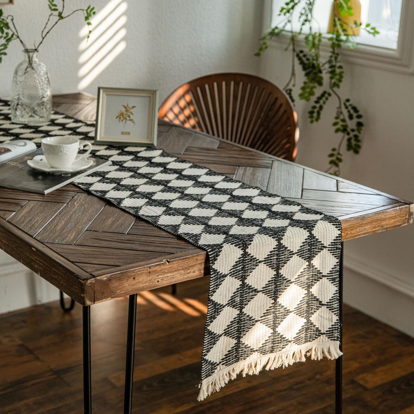 Runner da Tavolo Cotone Lino 35x240 cm, Runner da Tavola Moderno Lavabile Motivo Intrecciato A Strisce Rombi con Nappe Decorazioni per Tavolino da Compleanni Matrimoni, Nero Beige