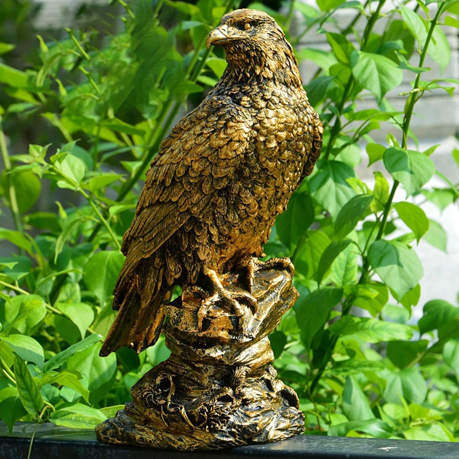 DFrywdgSEY Animal statue, Eagle Statue Majestic Mountain Outdoor Figurines Decor Hand Painted Garden Animal Figurine Weatherproof