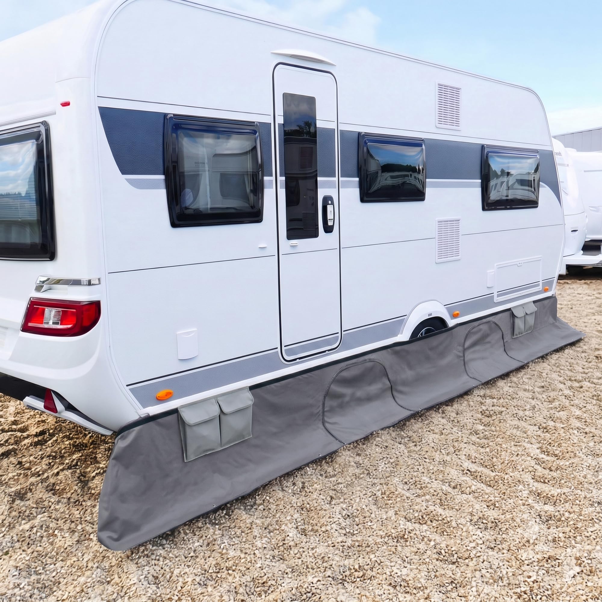 your GEAR Draftskirt – Delantal de suelo para caravana, 650 x 60 cm, con compartimentos de almacenamiento