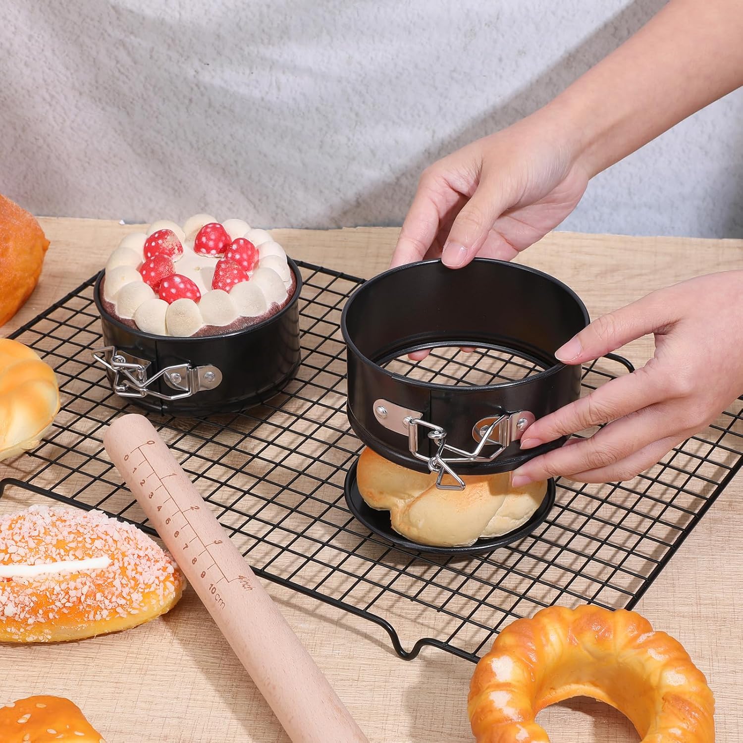 10 Pcs 4 Inch Springform Pan Set, Nonstick Leakproof Mini Cheesecake Pans With Removable Bottom, Round Cake Mold For Baking Mini Cheesecakes, Pizzas, Quiches, Black
