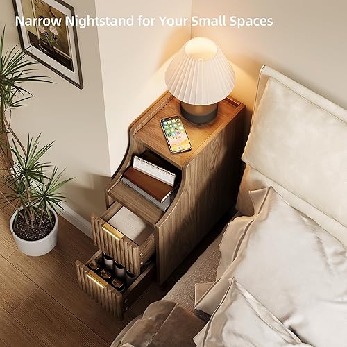 Miniatura 4 de Juego de 2 mesitas de noche acanaladas, mesita de noche estrecha con 2 cajones y almacenamiento, mesa auxiliar moderna de nogal para dormitorio,