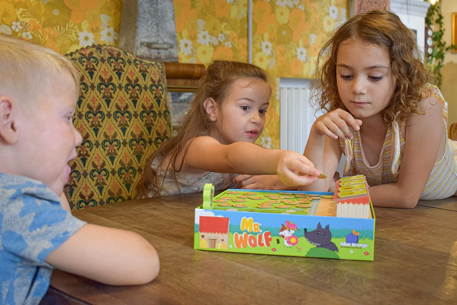 Blue Orange 12 Gangsters Mr Wolf Cooperative Board Game, 4+